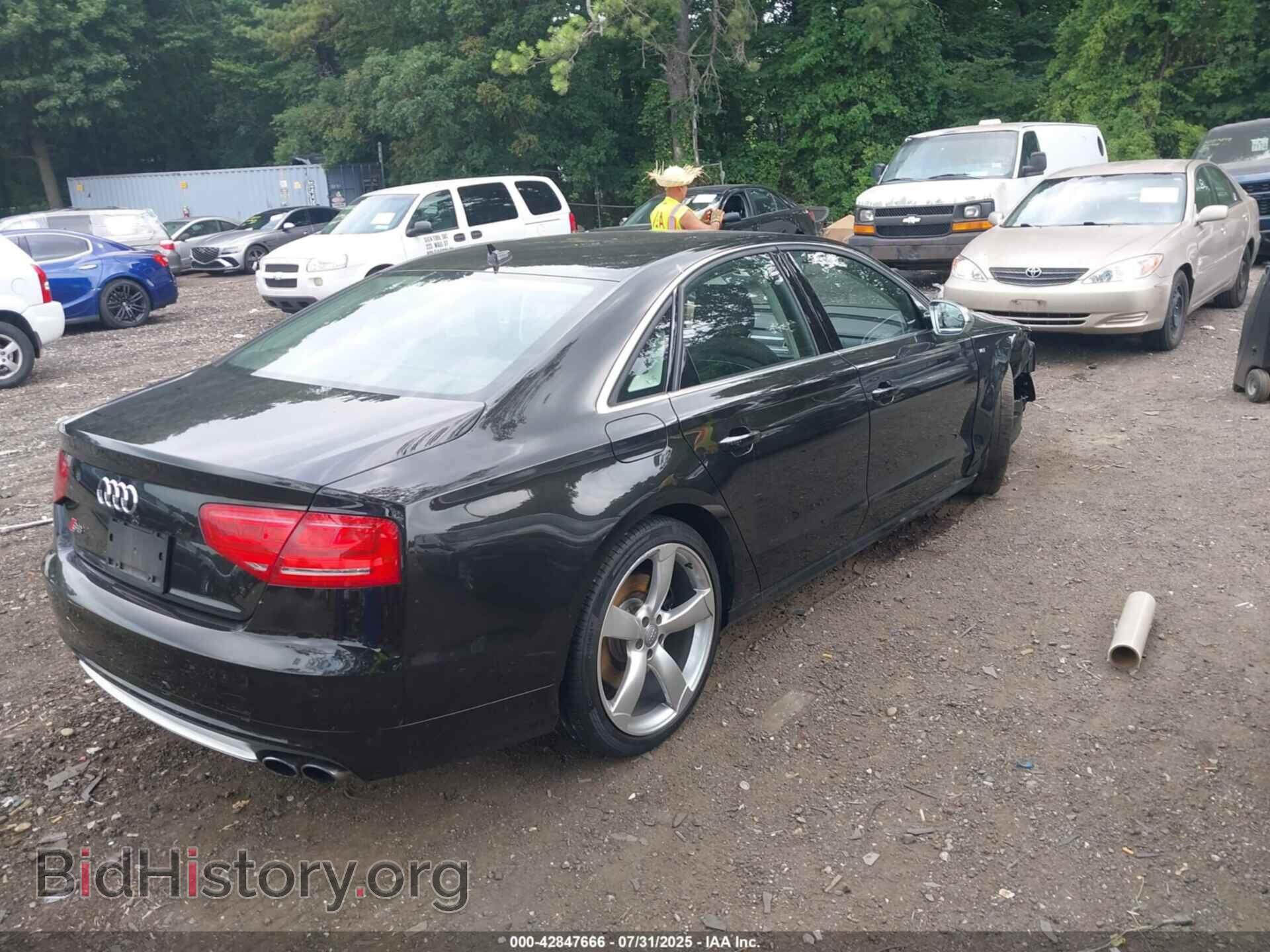 2013 AUDI S8 - VIN: WAUD2AFD9DN033113 - Photo 4