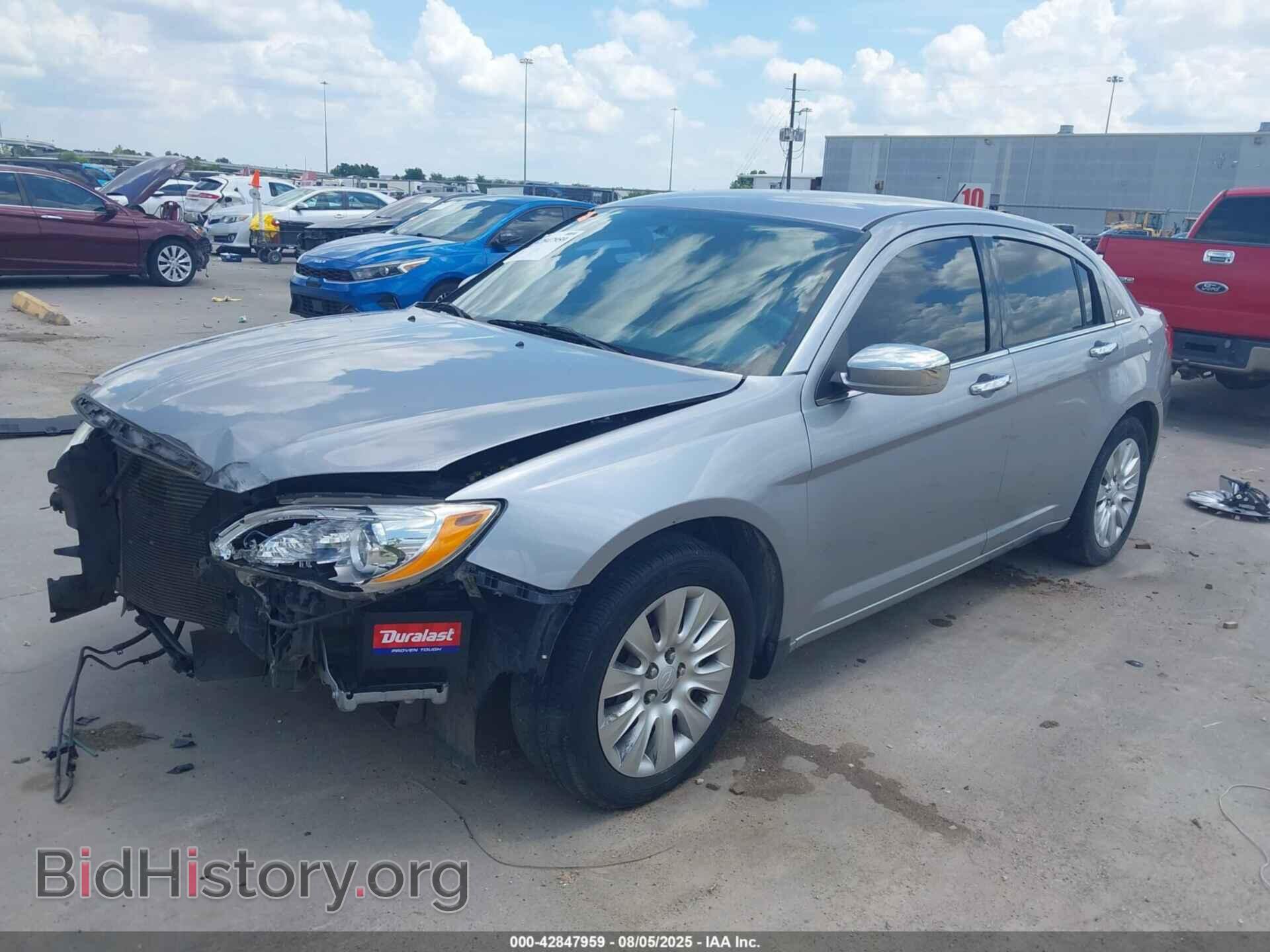 2014 CHRYSLER 200 - VIN: 1C3CCBAB0EN208331 - Фото 2