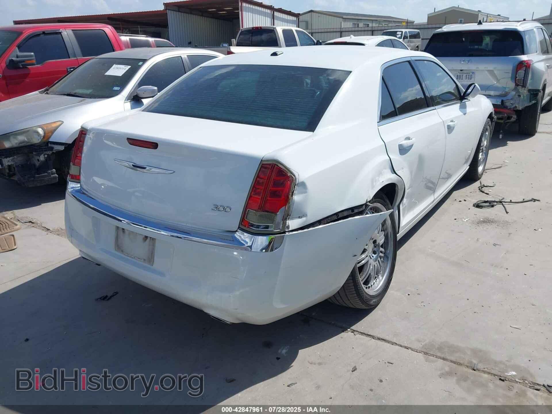 2012 CHRYSLER 300 - VIN: 2C3CCAAG7CH139133 - Фото 4