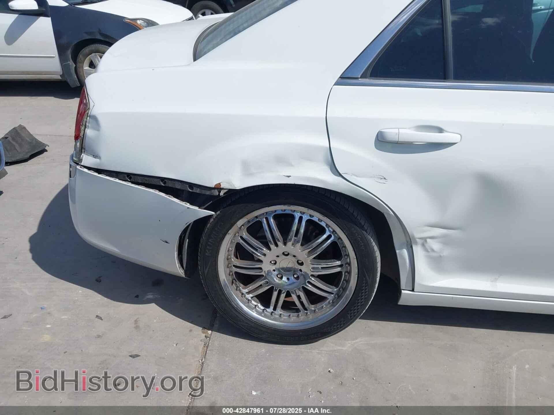 2012 CHRYSLER 300 - VIN: 2C3CCAAG7CH139133 - Фото 6