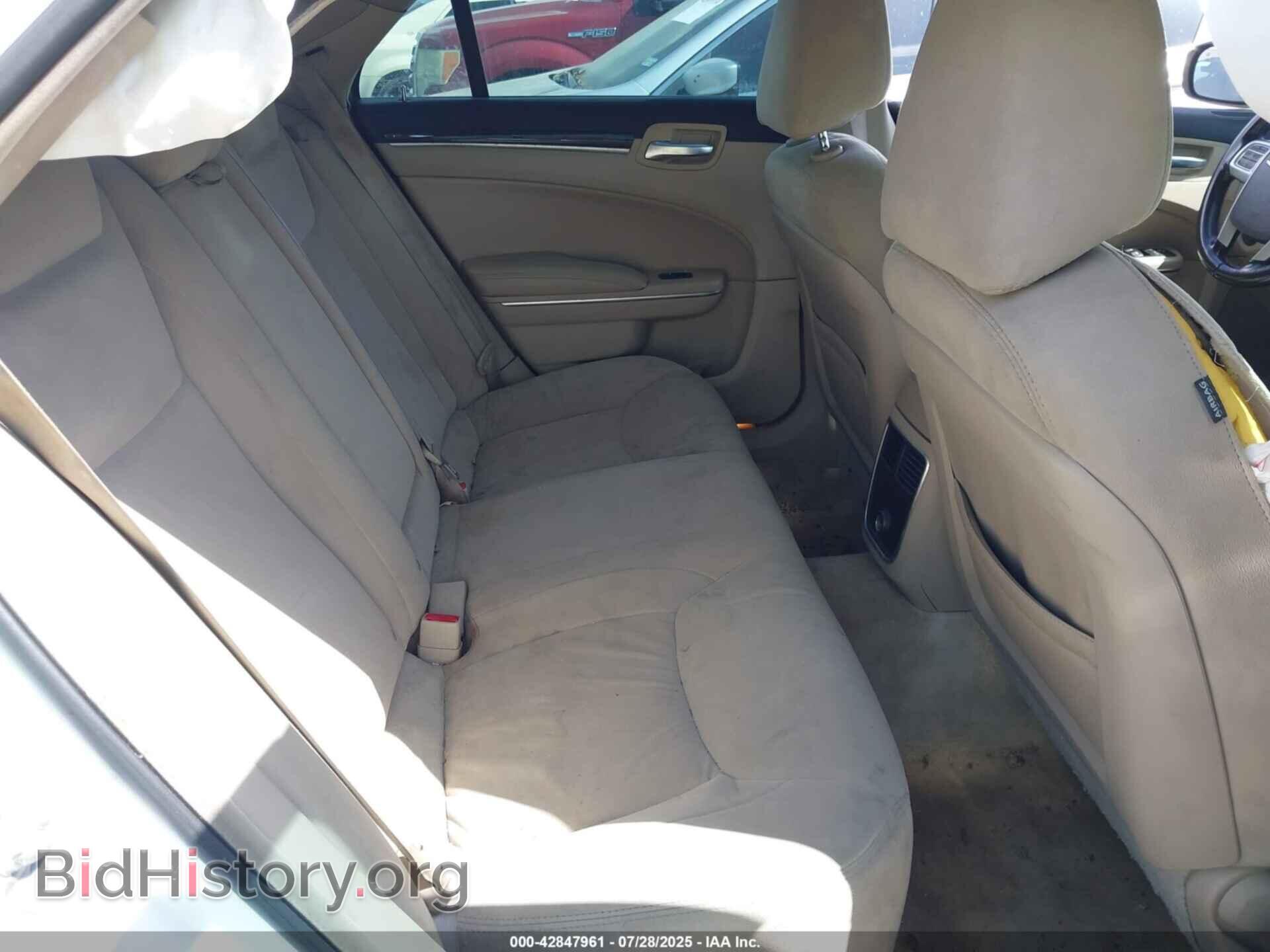 2012 CHRYSLER 300 - VIN: 2C3CCAAG7CH139133 - Фото 8