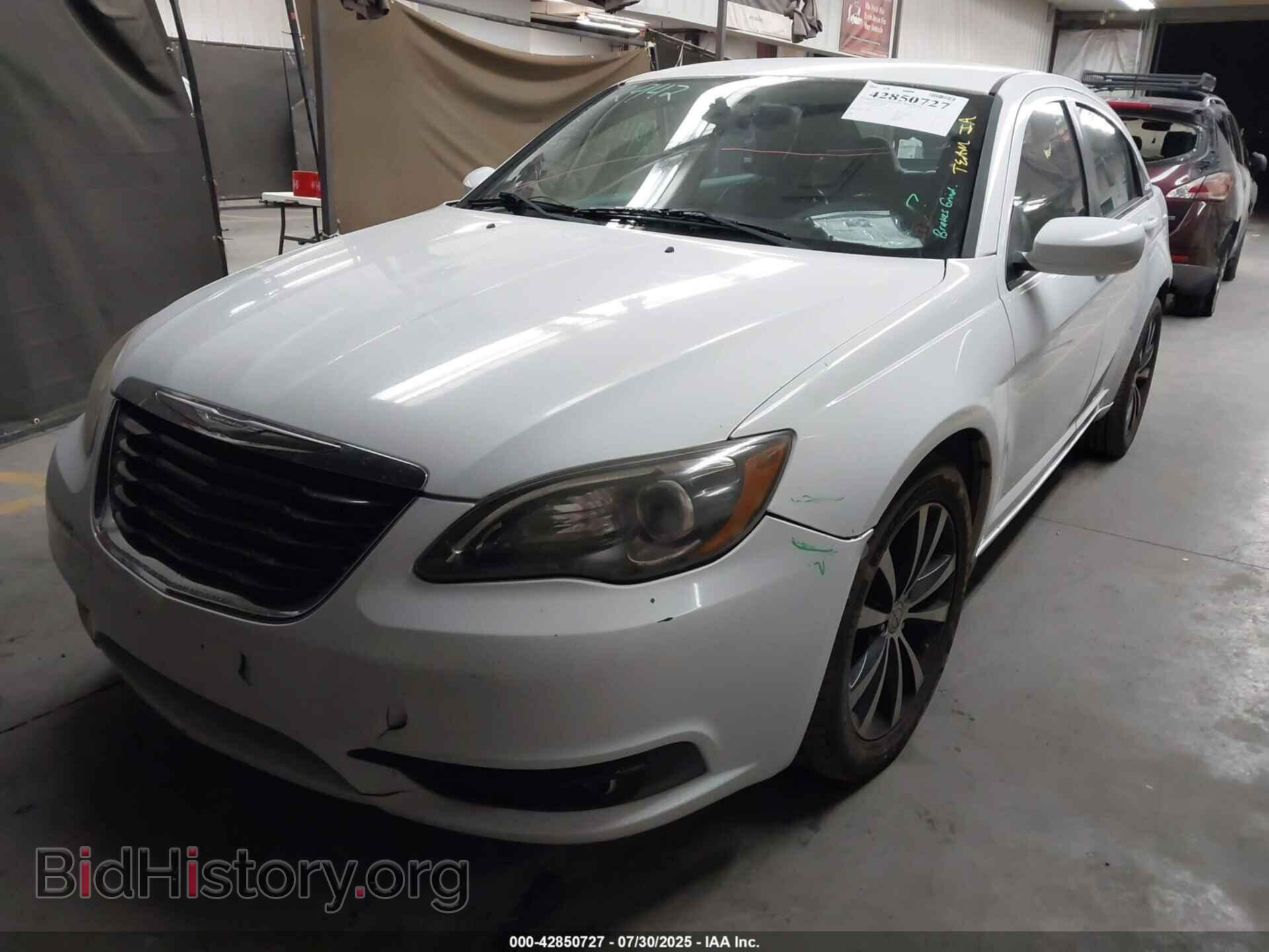 2012 CHRYSLER 200 - VIN: 1C3CCBHG6CN249366 - Фото 2