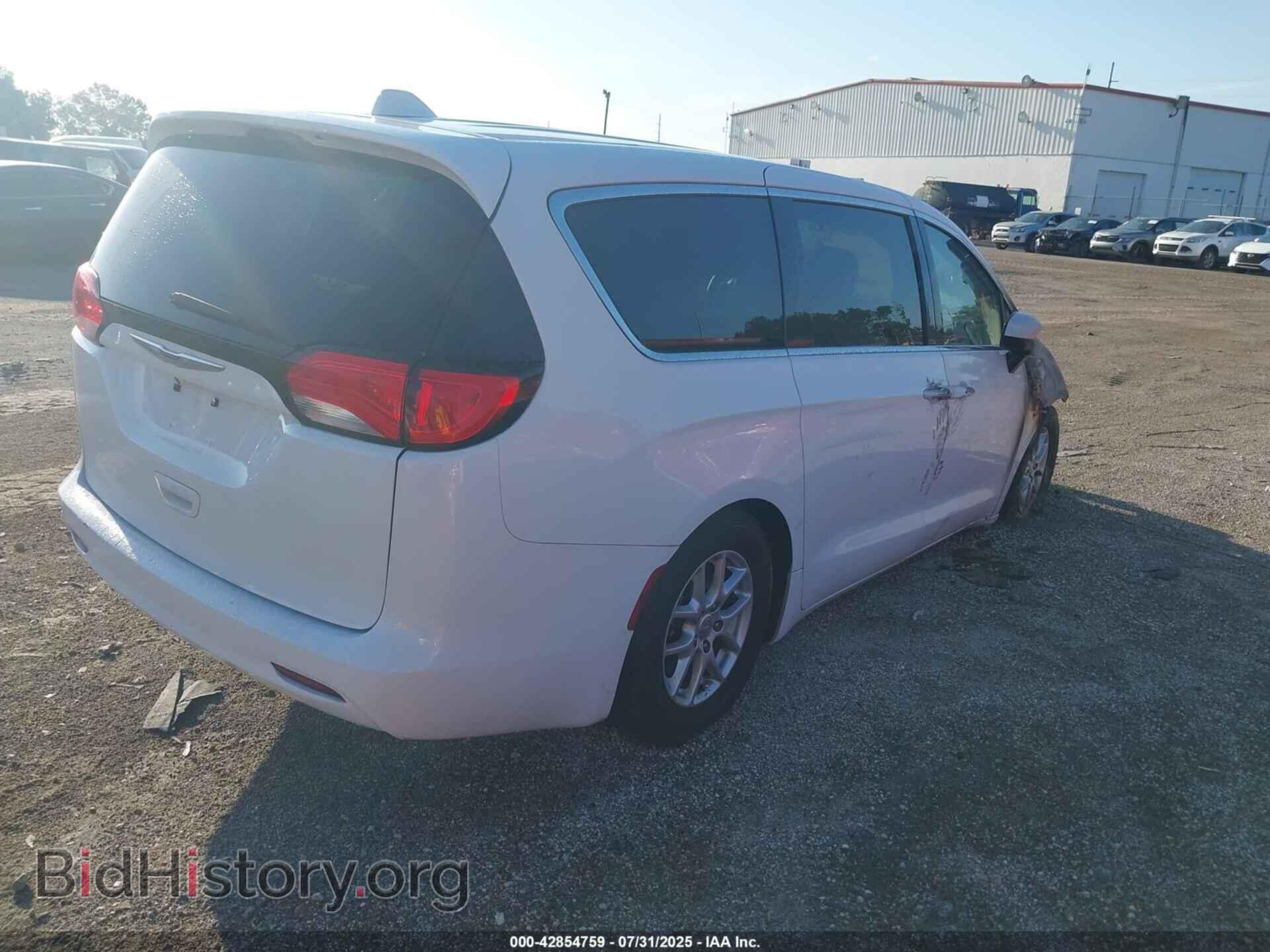 2017 CHRYSLER PACIFICA - VIN: 2C4RC1DG0HR520695 - Photo 4