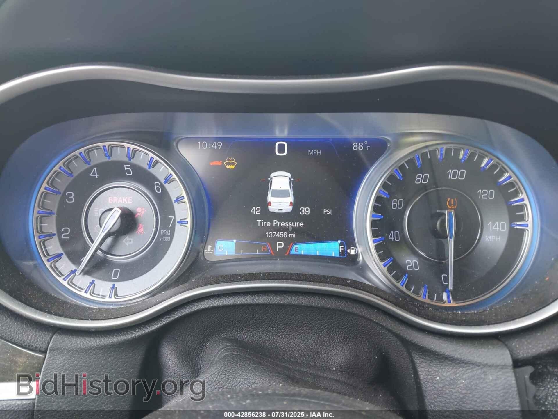2017 CHRYSLER 300 - VIN: 2C3CCAKG8HH622166 - Фото 7