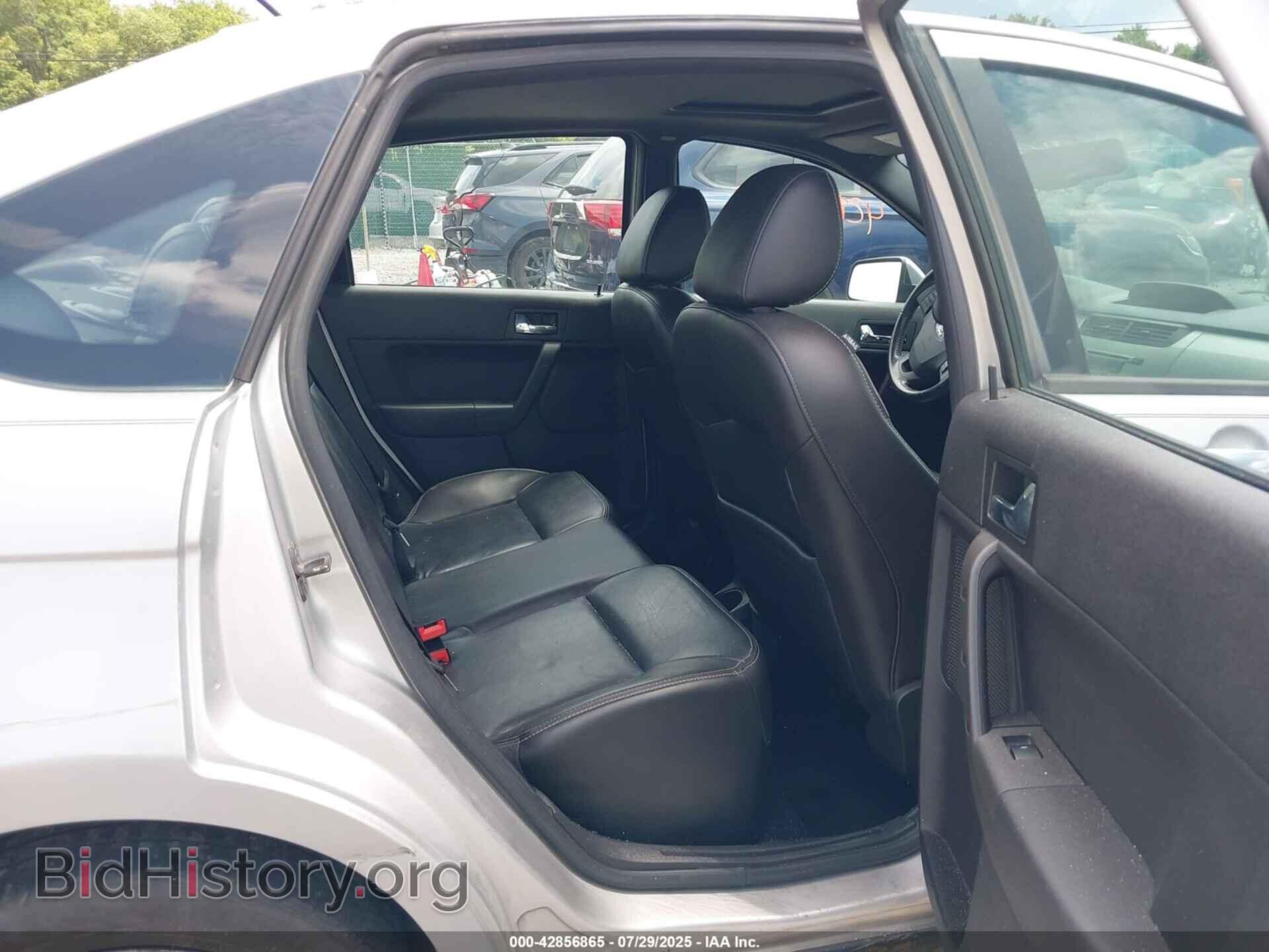 2009 FORD FOCUS - VIN: 1FAHP37NX9W235782 - Photo 8