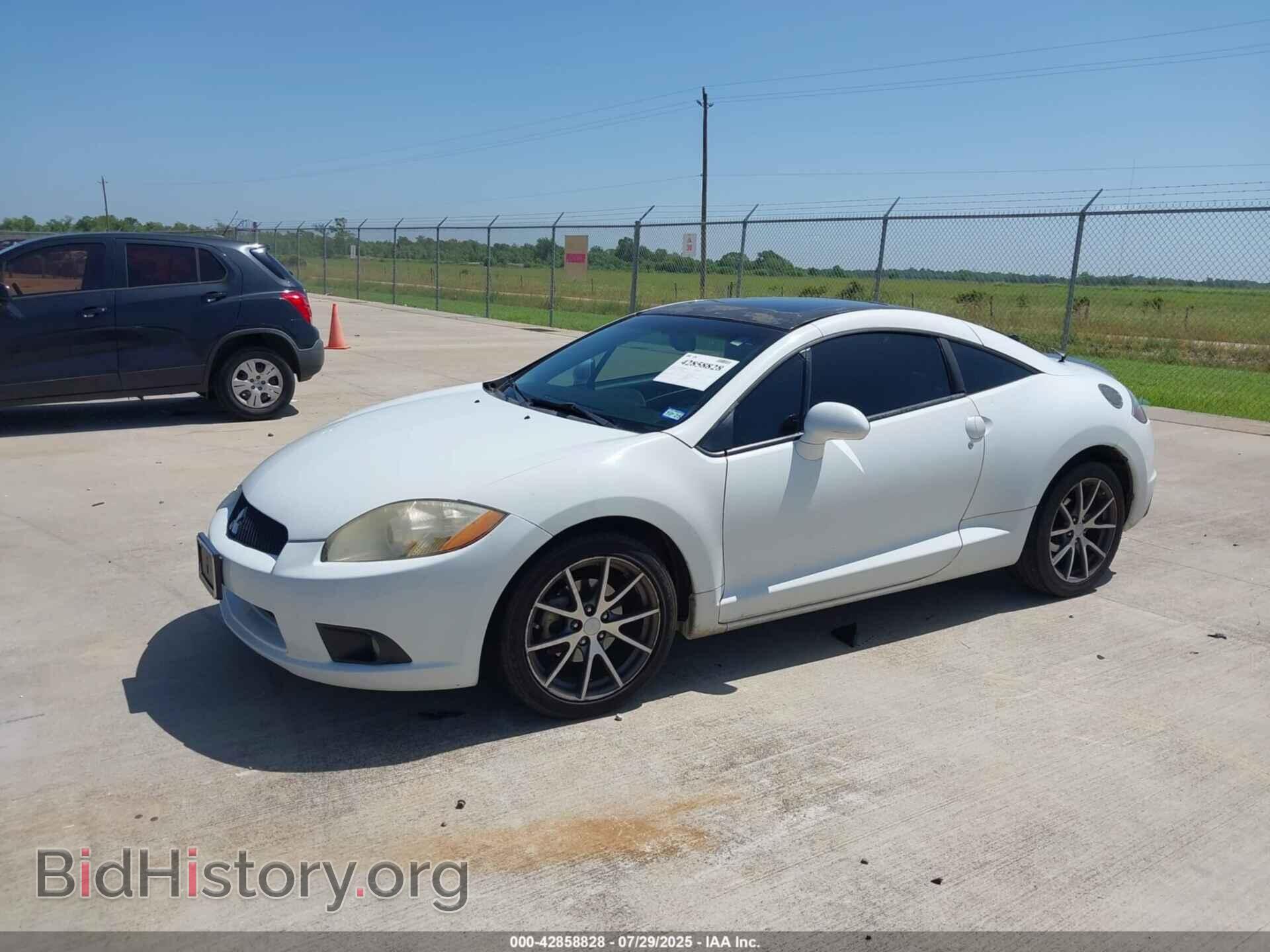 2011 MITSUBISHI ECLIPSE - VIN: 4A31K5DF7BE018136 - Photo 2