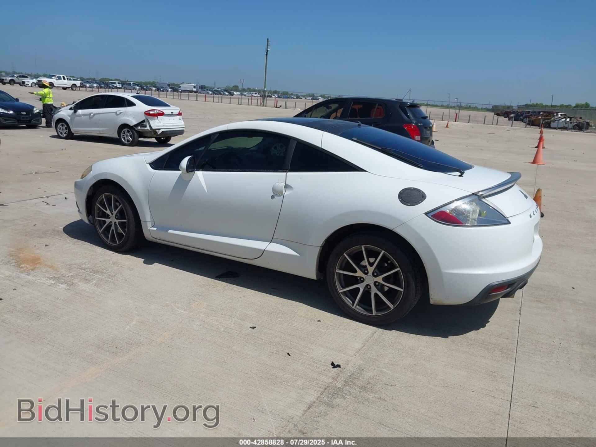 2011 MITSUBISHI ECLIPSE - VIN: 4A31K5DF7BE018136 - Photo 3