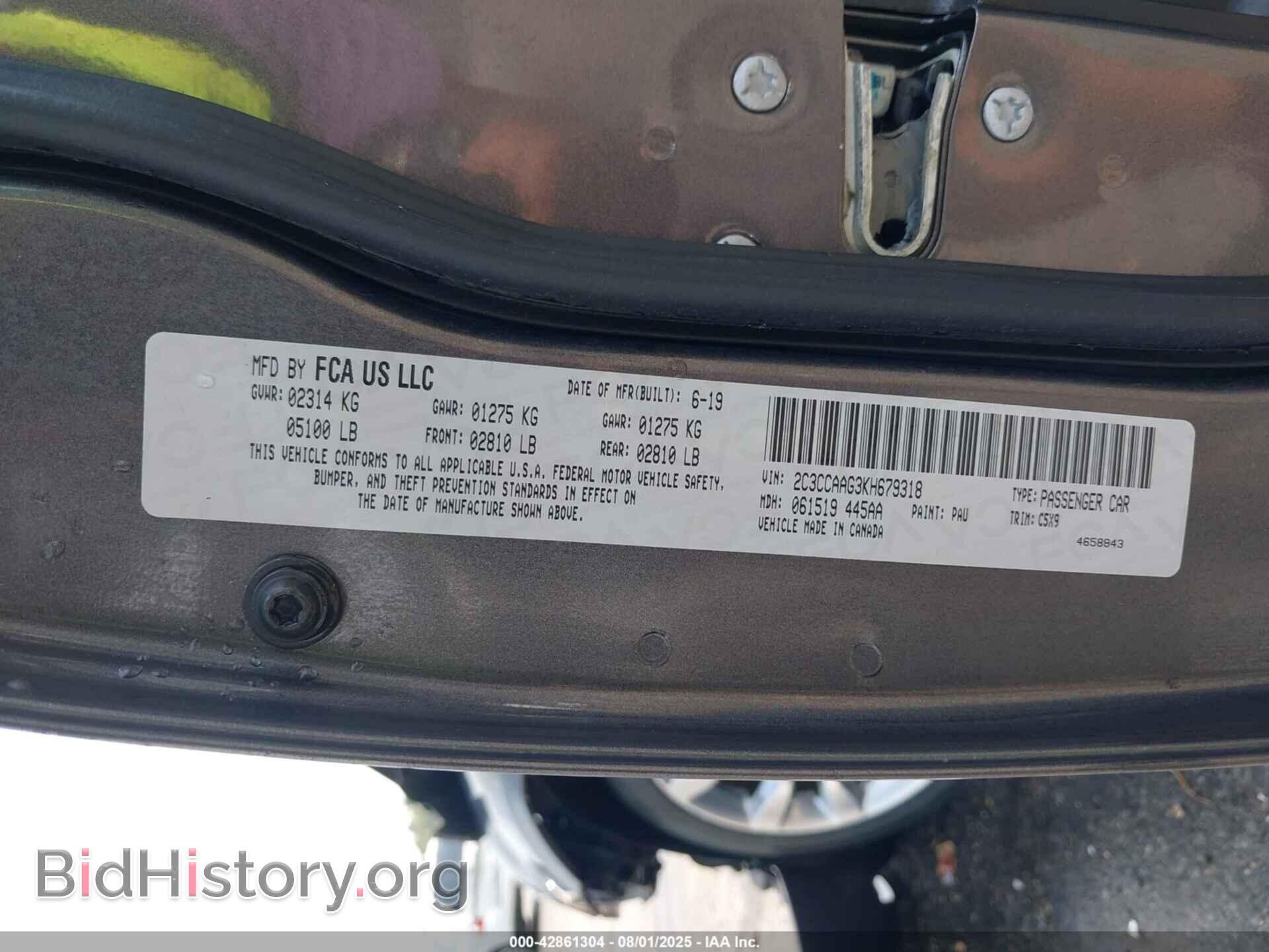 2019 CHRYSLER 300 - VIN: 2C3CCAAG3KH679318 - Фото 9