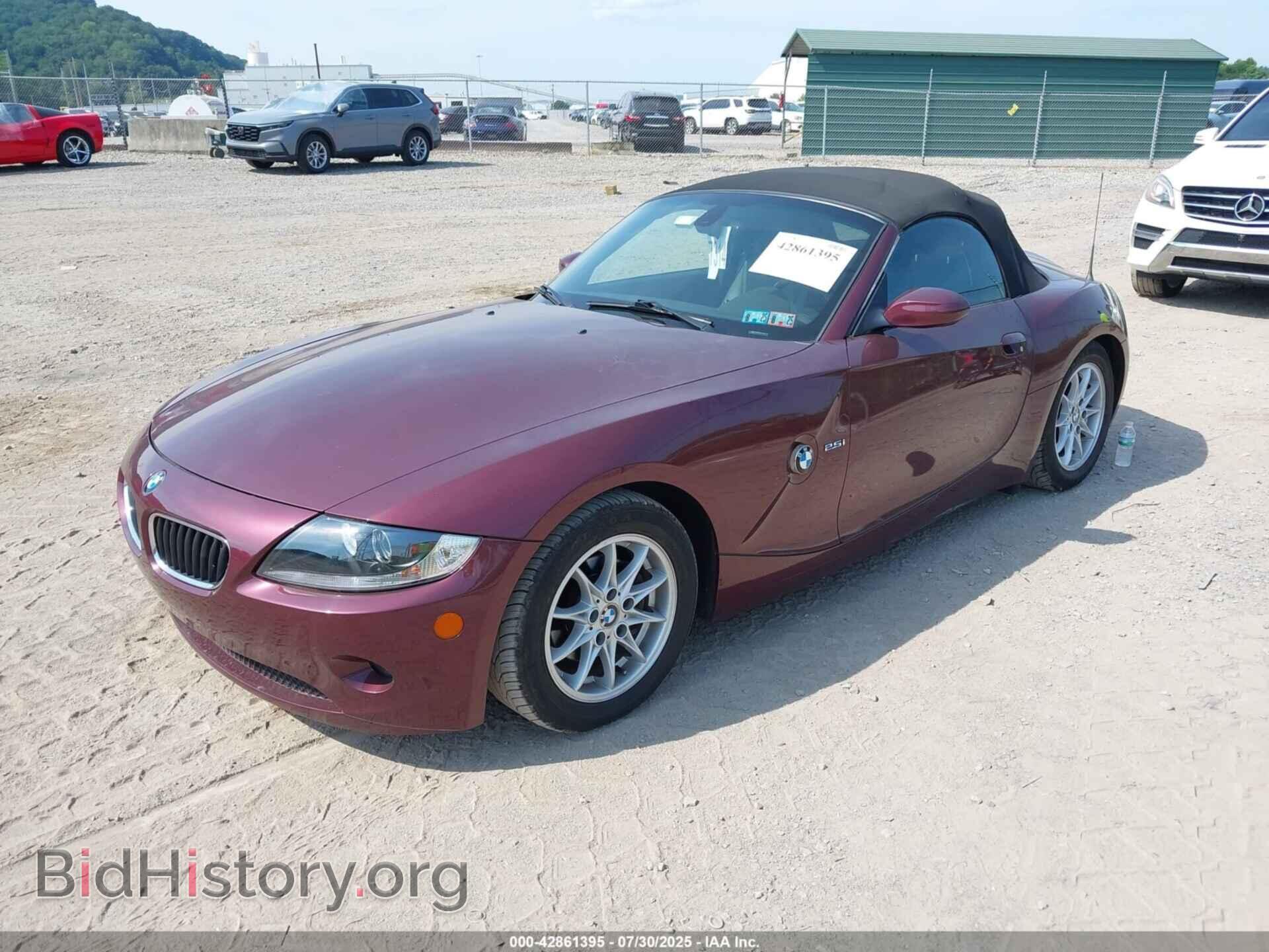 2005 BMW Z4 - VIN: 4USBT33585LS57335 - Photo 2