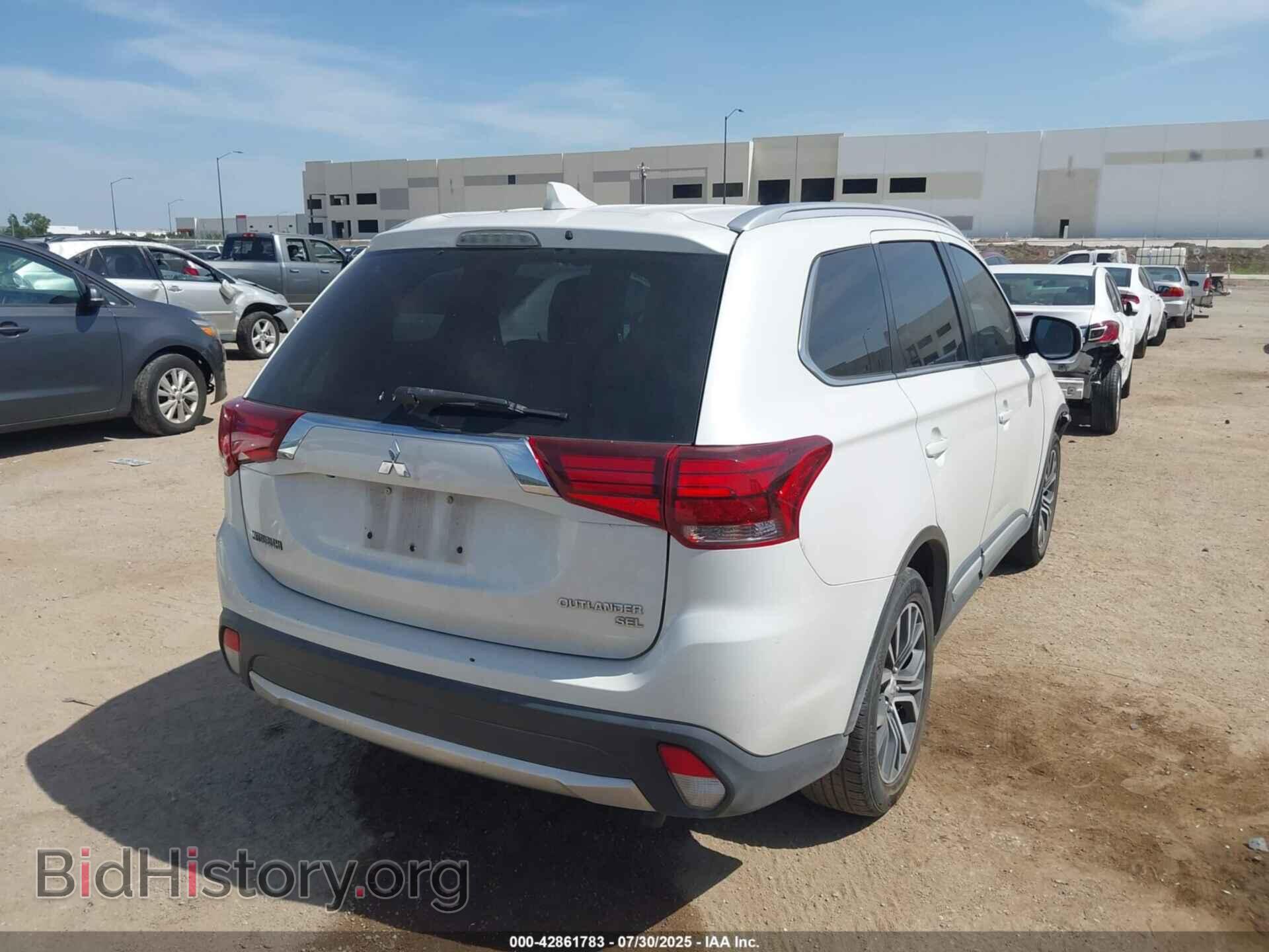 2017 MITSUBISHI OUTLANDER - VIN: JA4AD3A32HZ053710 - Фото 4