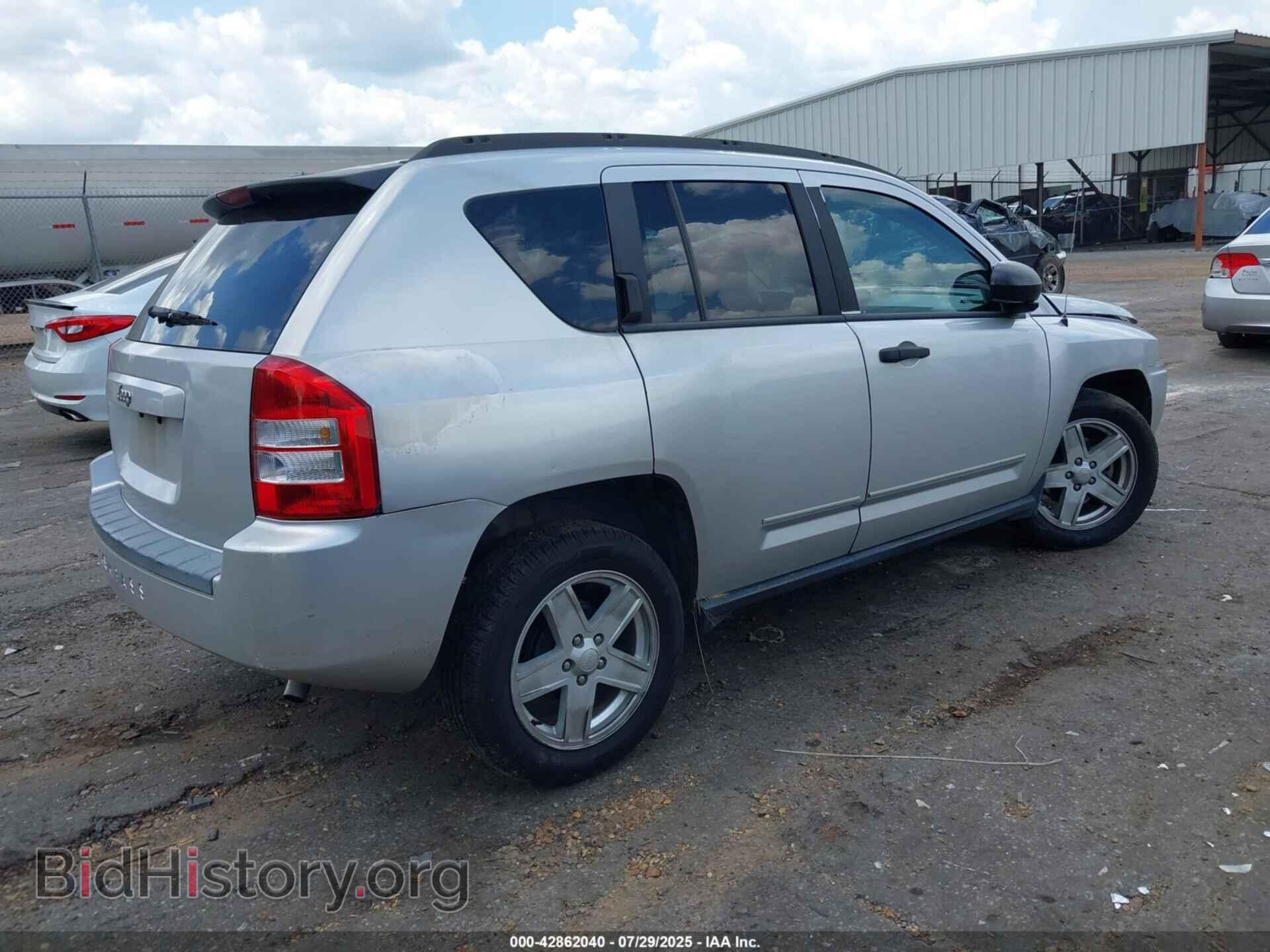 2008 JEEP COMPASS - VIN: 1J8FT47088D649623 - Фото 4