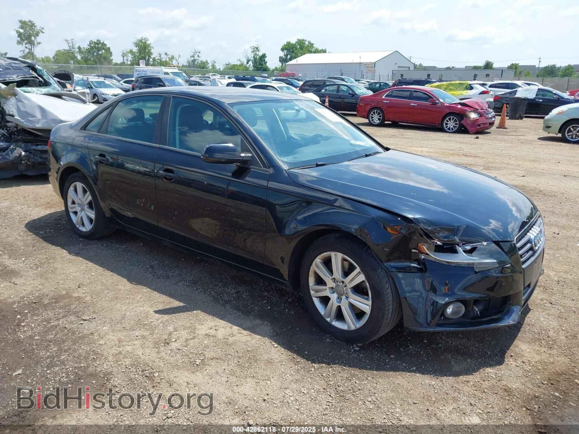 Фотография WAUBFAFL2AN031041 - AUDI A4 2010