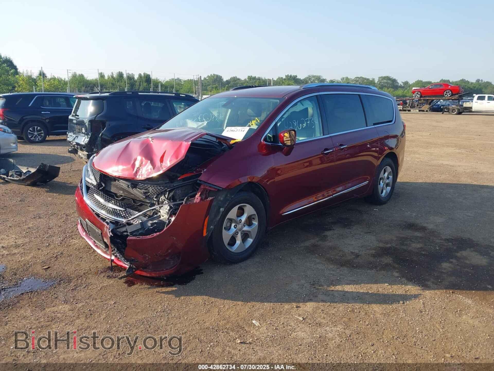 2017 CHRYSLER PACIFICA - VIN: 2C4RC1EG0HR627809 - Фото 2
