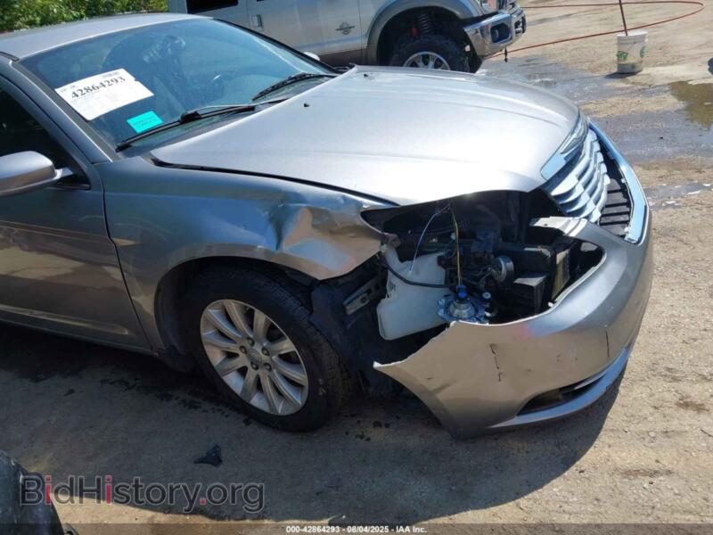 2013 Chrysler 200 (VIN 1C3CCBBG8DN703322) — photo 6 of 18