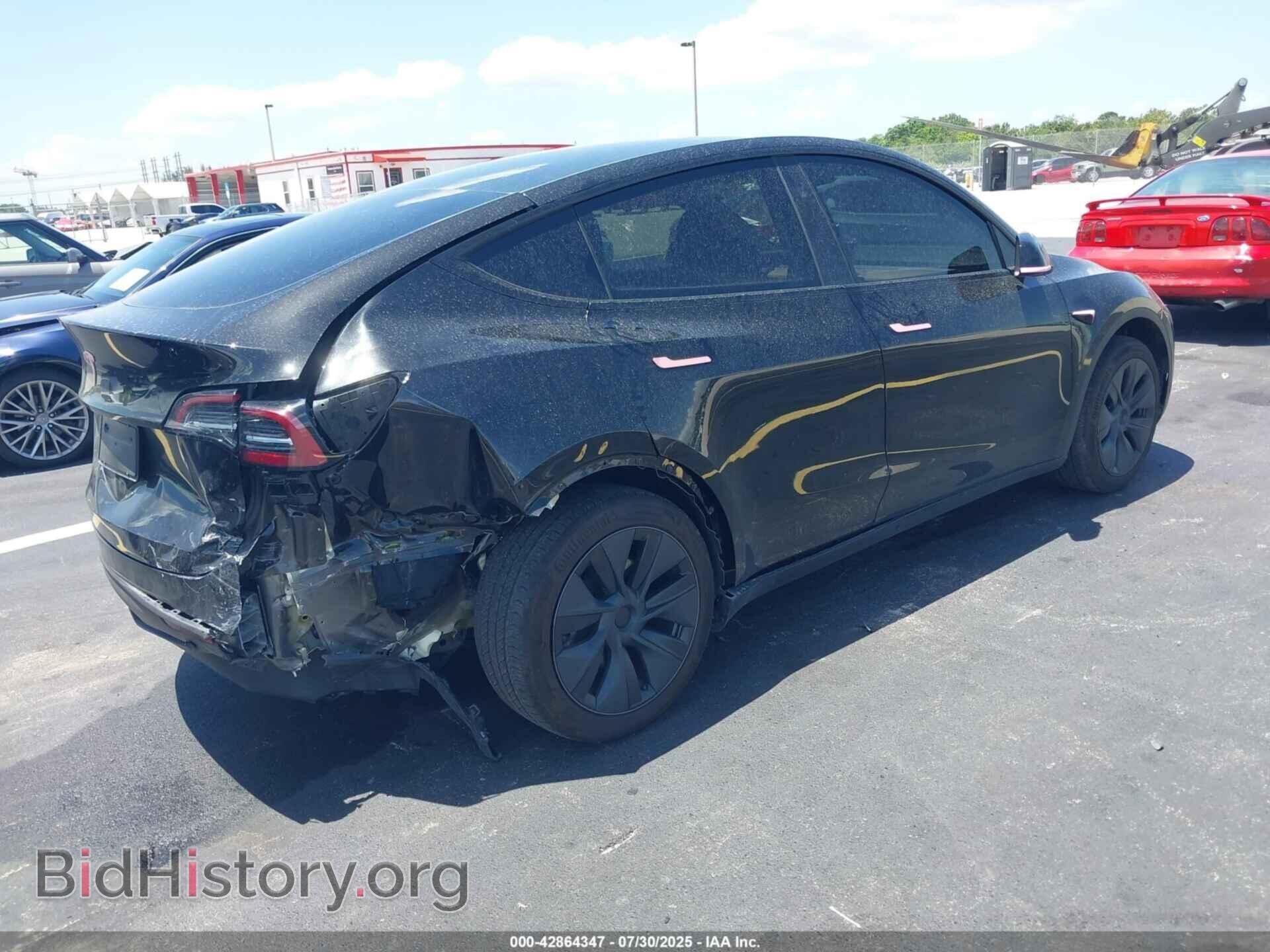 2025 TESLA MODEL Y - VIN: 7SAYGDED5SA379499 - Фото 4