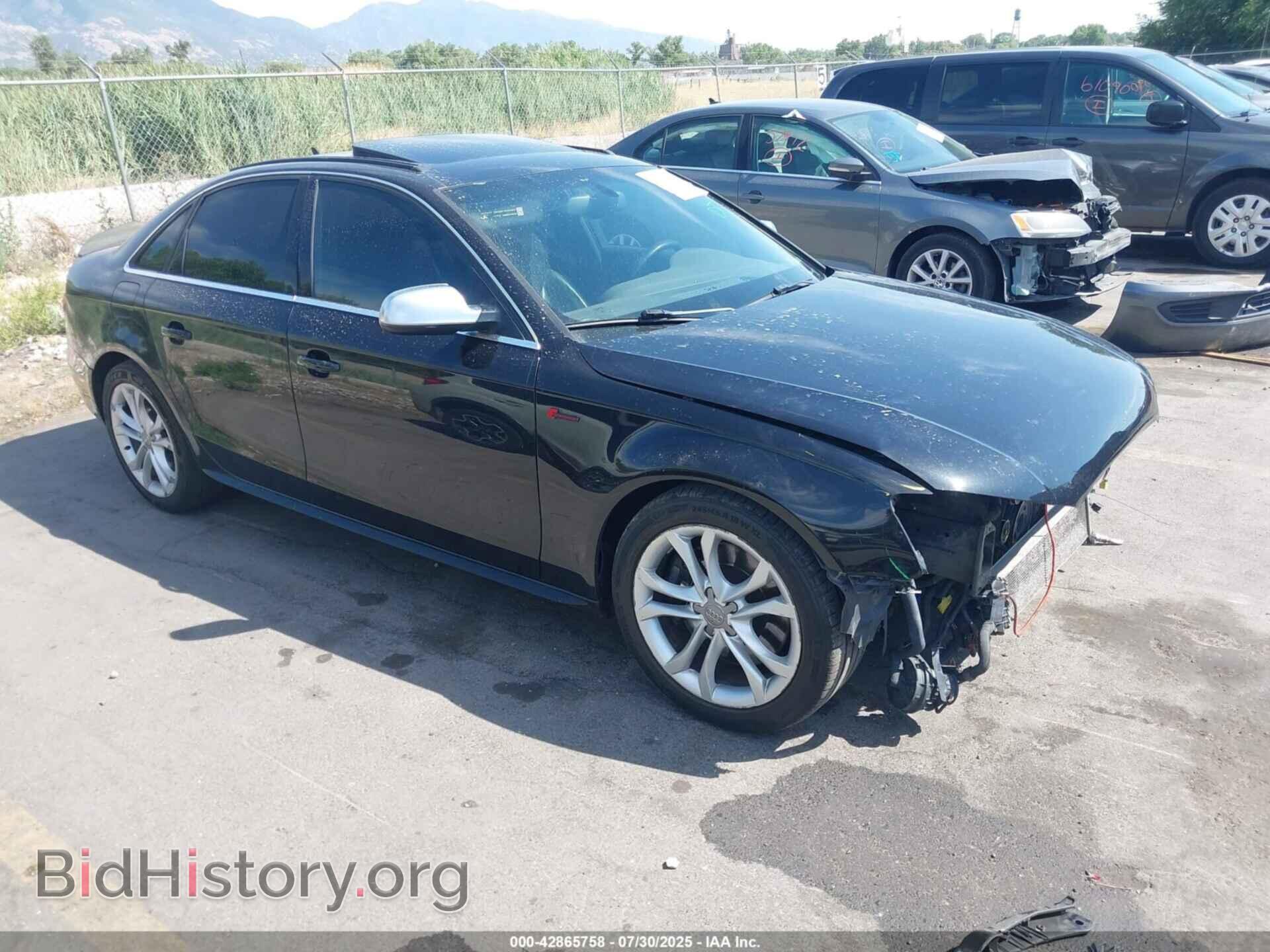 Фотография WAUDGAFL7BA074319 - AUDI S4 2011