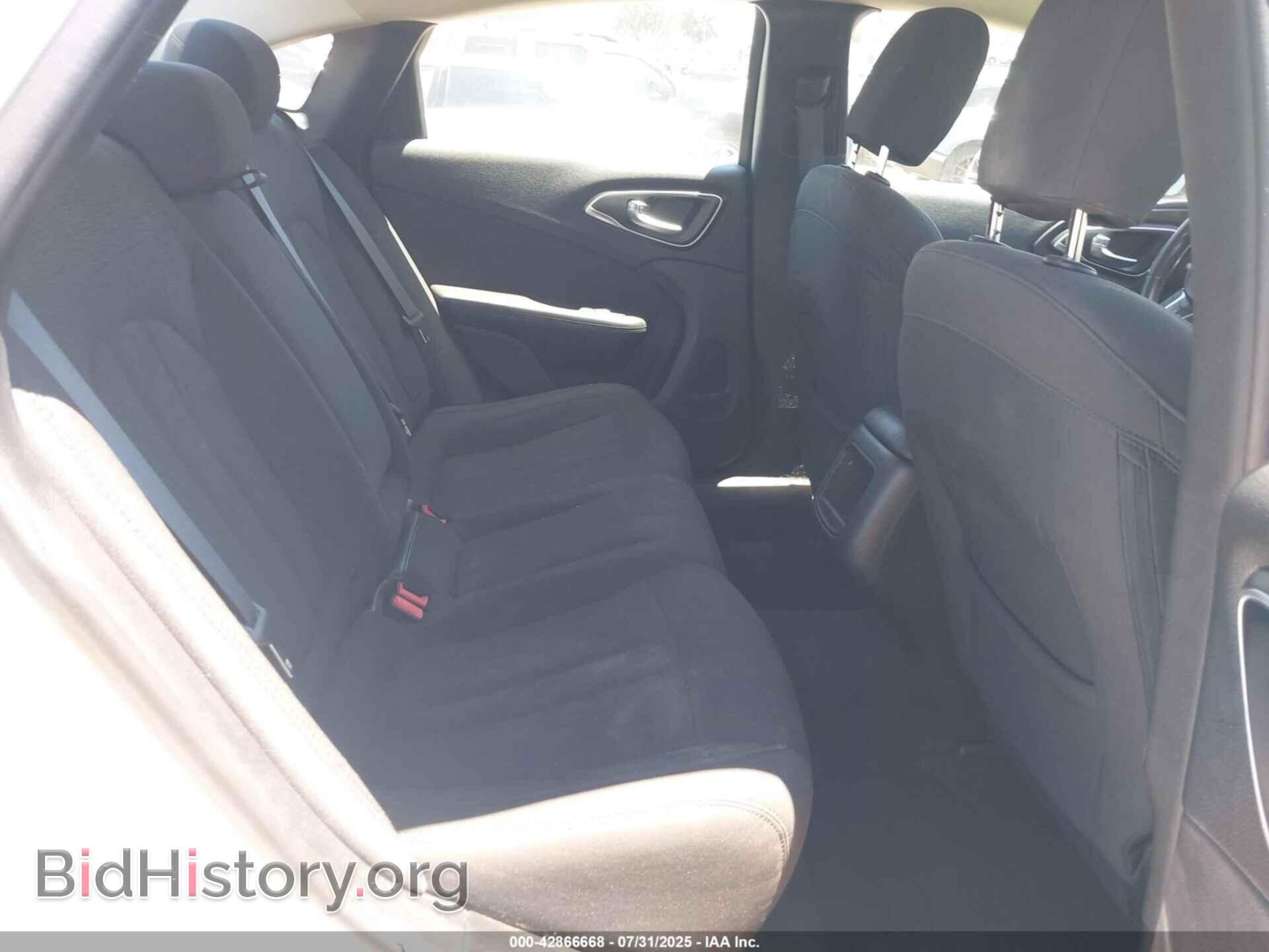 2016 CHRYSLER 200 - VIN: 1C3CCCAB6GN127522 - Фото 8