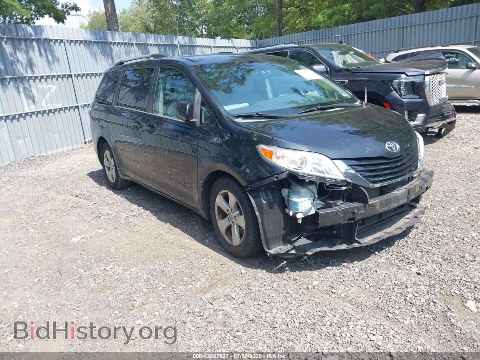Фотография 5TDKK3DC2FS589471 - TOYOTA SIENNA 2015
