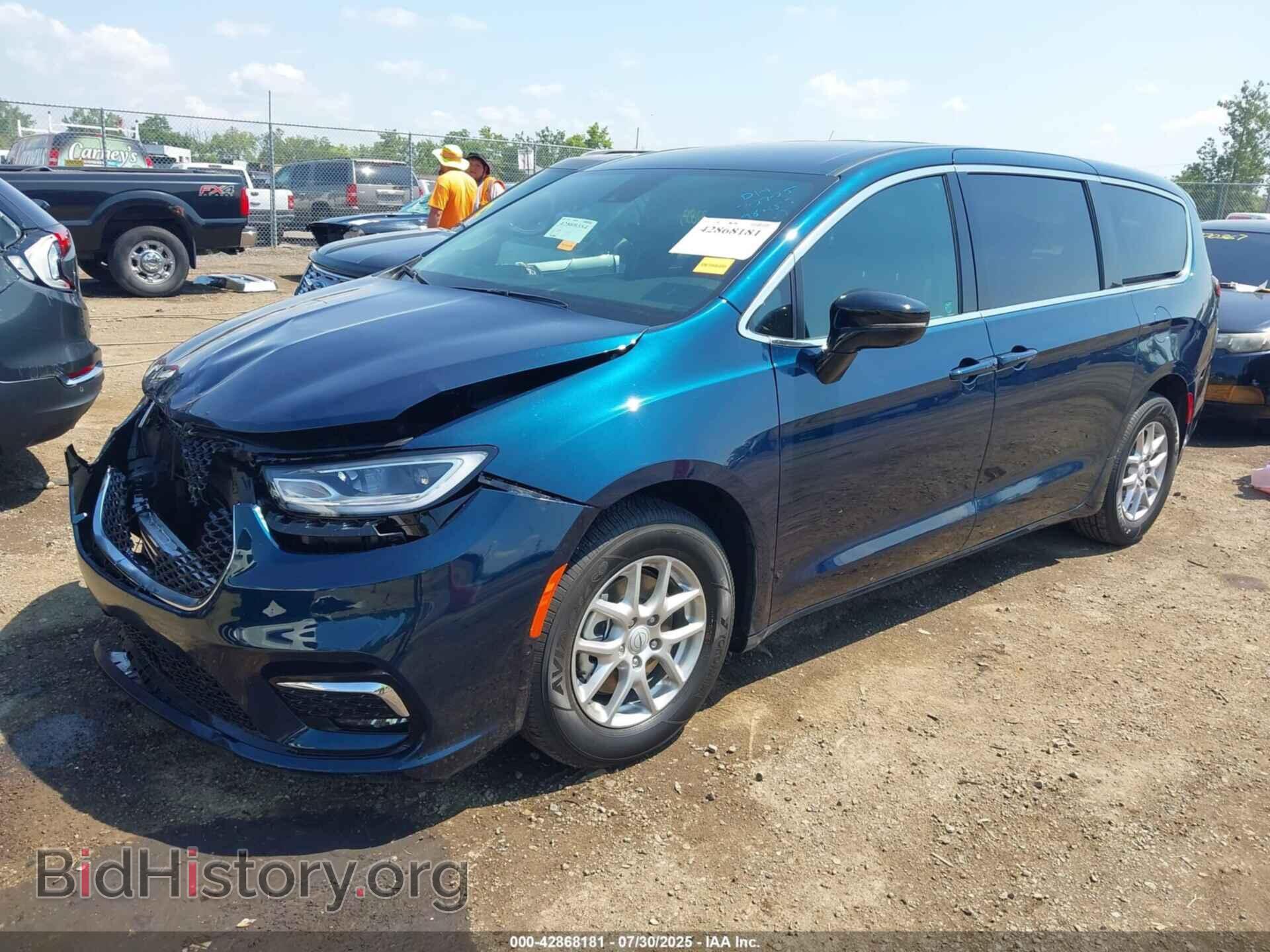 2025 CHRYSLER PACIFICA - VIN: 2C4RC1BG1SR598459 - Photo 2