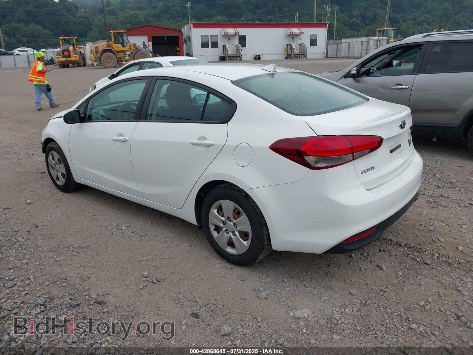 2017 KIA FORTE - VIN: 3KPFK4A74HE030404 - Фото 3