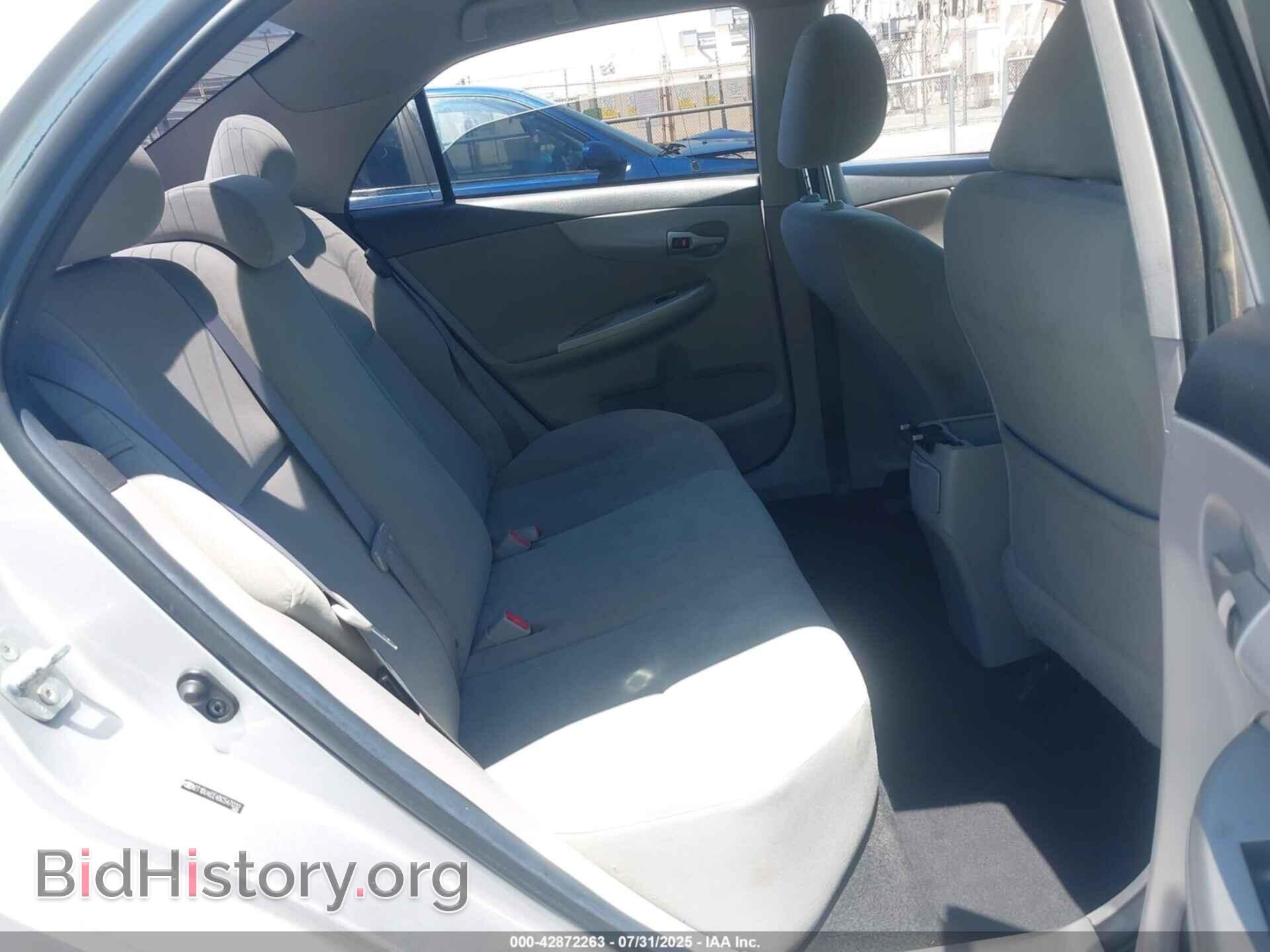 2011 TOYOTA COROLLA - VIN: 2T1BU4EE4BC547032 - Фото 8
