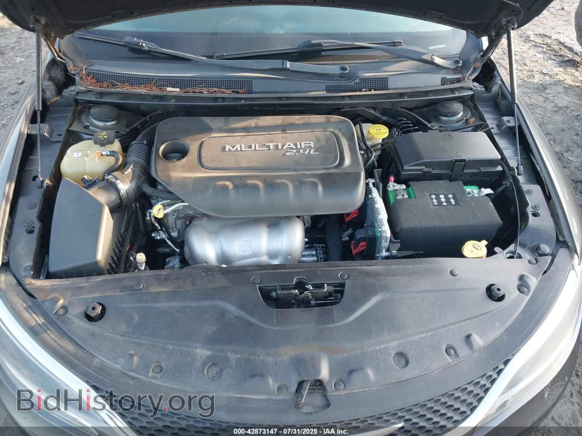 2016 CHRYSLER 200 - VIN: 1C3CCCAB1GN124043 - Фото 10
