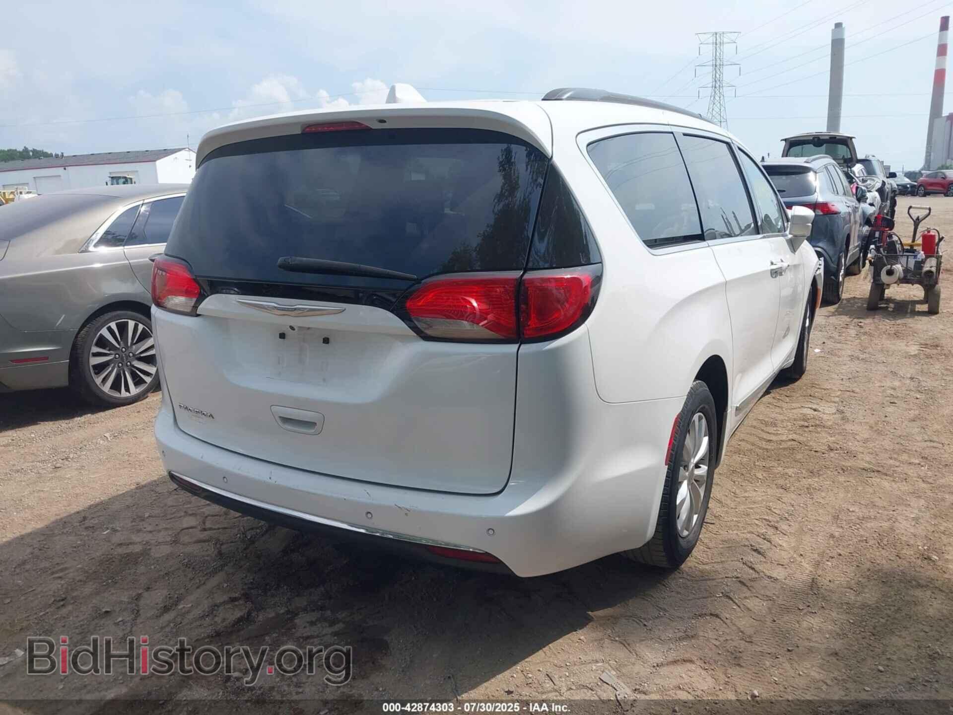 2017 CHRYSLER PACIFICA - VIN: 2C4RC1BG5HR523532 - Фото 4