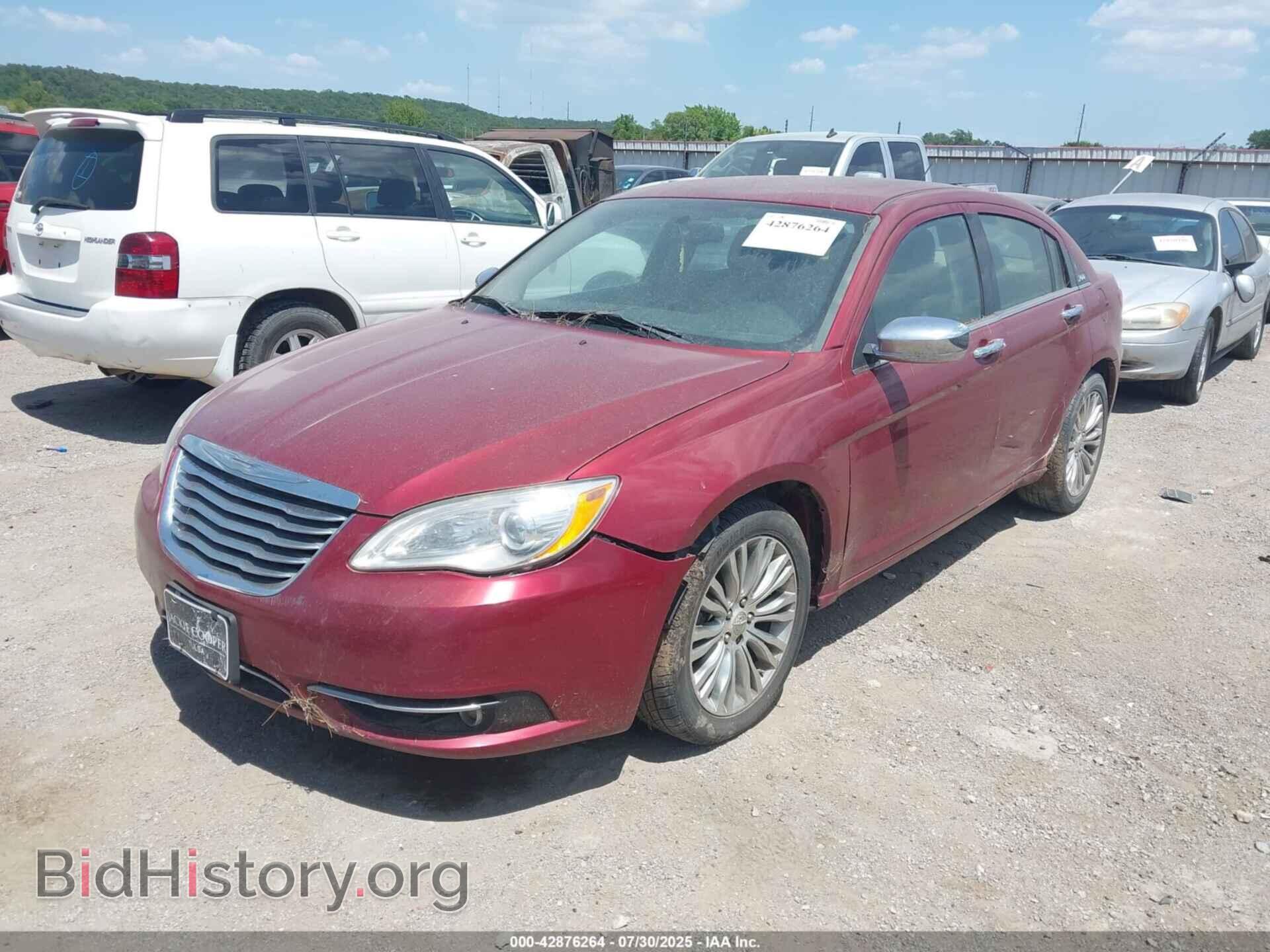 2012 CHRYSLER 200 - VIN: 1C3CCBCB3CN302388 - Фото 2