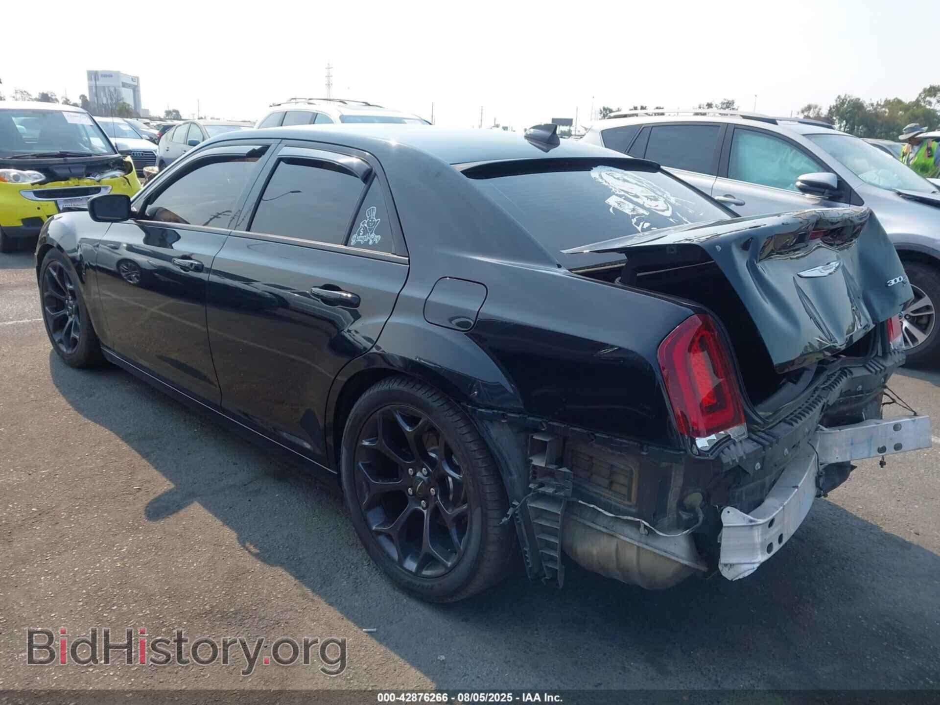 2019 CHRYSLER 300 - VIN: 2C3CCABG3KH601149 - Фото 3