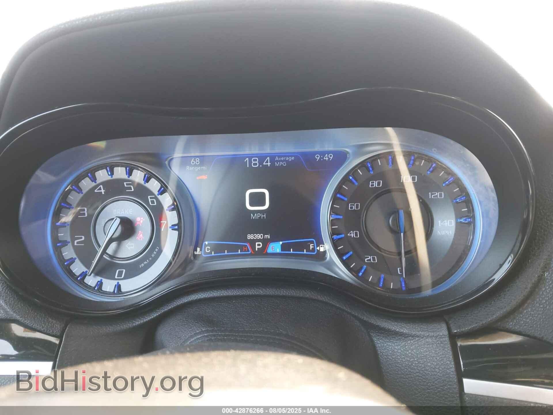 2019 CHRYSLER 300 - VIN: 2C3CCABG3KH601149 - Фото 7
