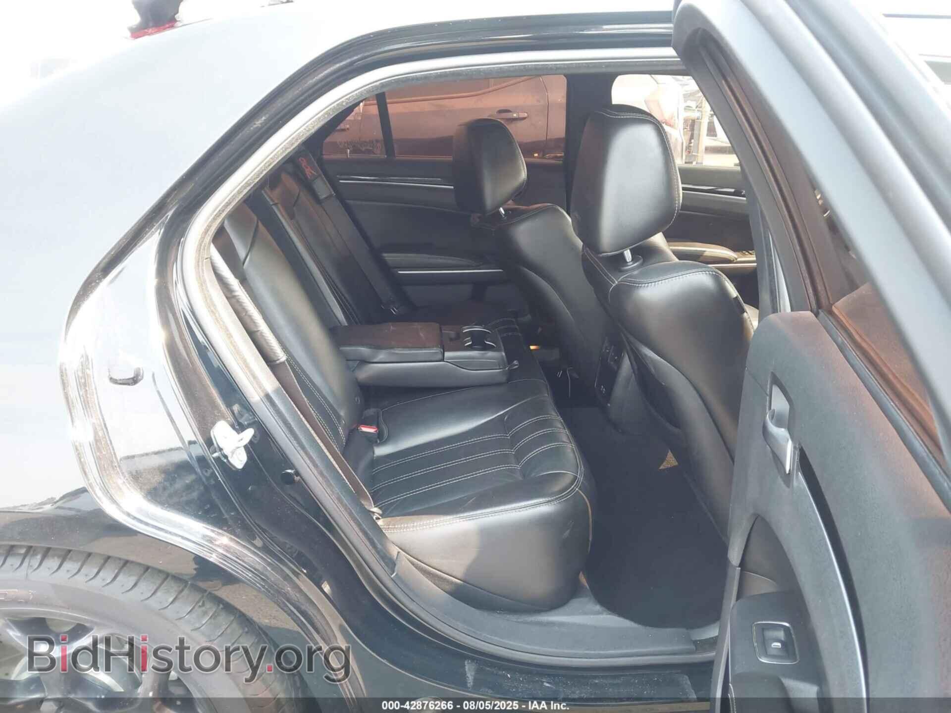 2019 CHRYSLER 300 - VIN: 2C3CCABG3KH601149 - Фото 8