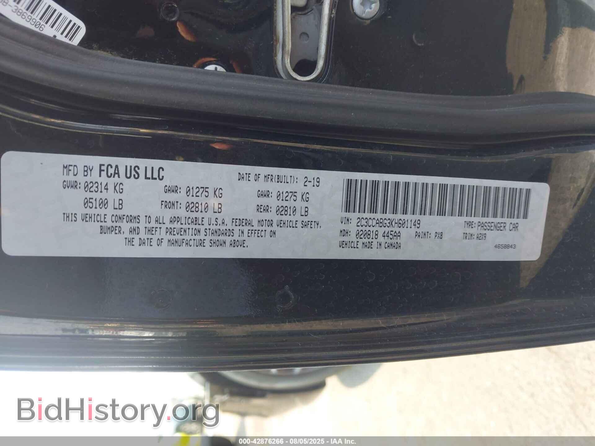 2019 CHRYSLER 300 - VIN: 2C3CCABG3KH601149 - Фото 9