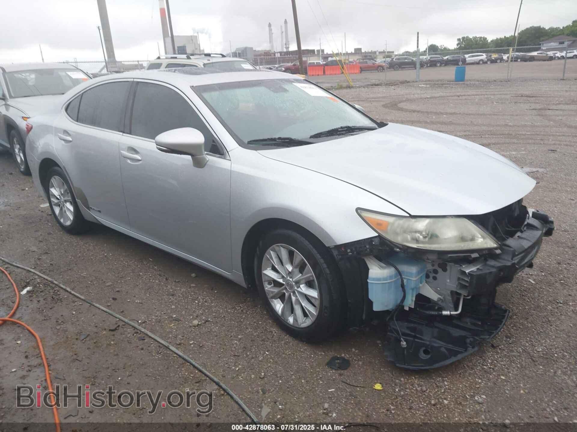 Фотография JTHBW1GG4D2032927 - LEXUS ES 300H 2013