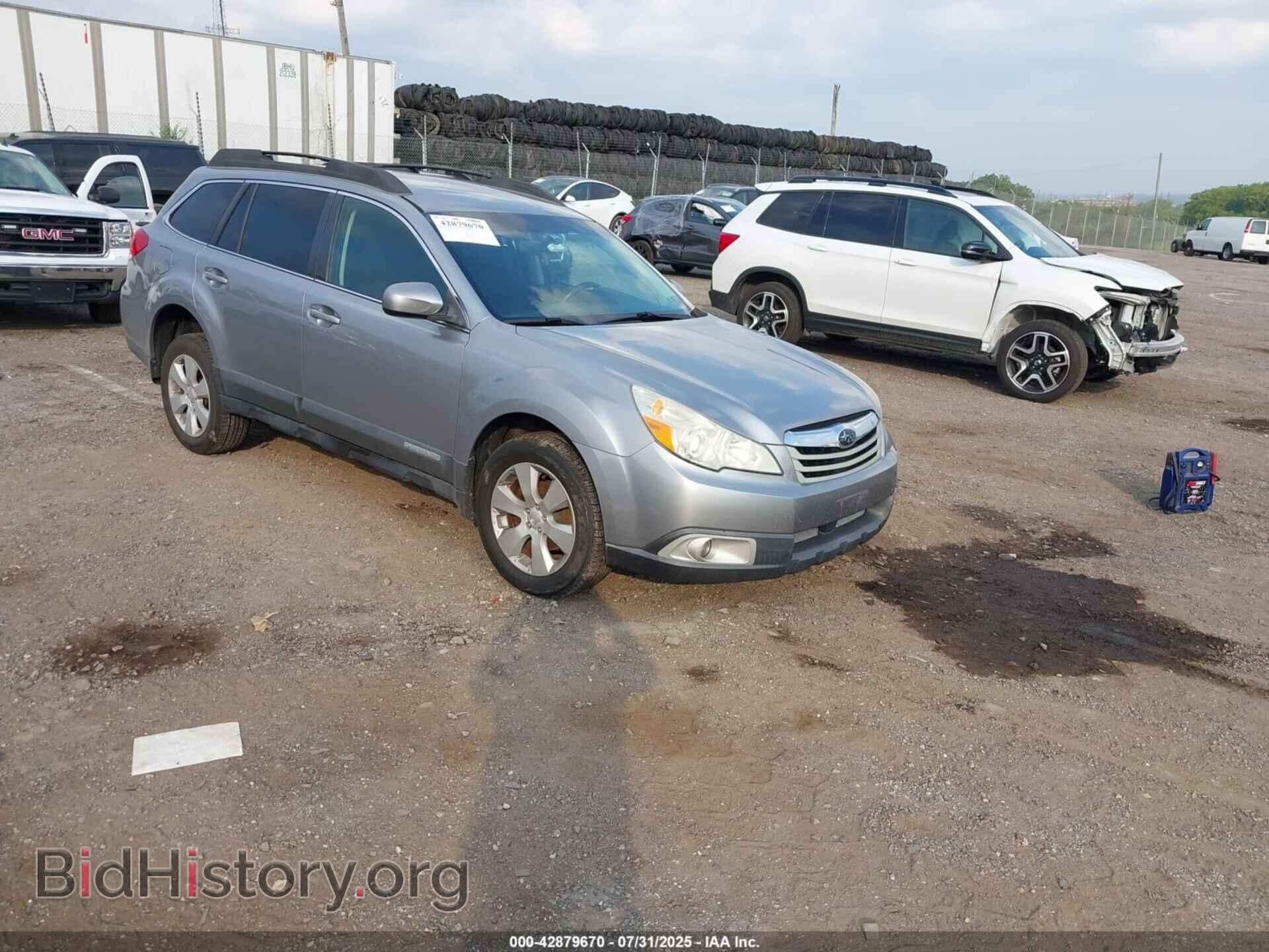 Photo 4S4BRBBC2B3405596 - SUBARU OUTBACK 2011
