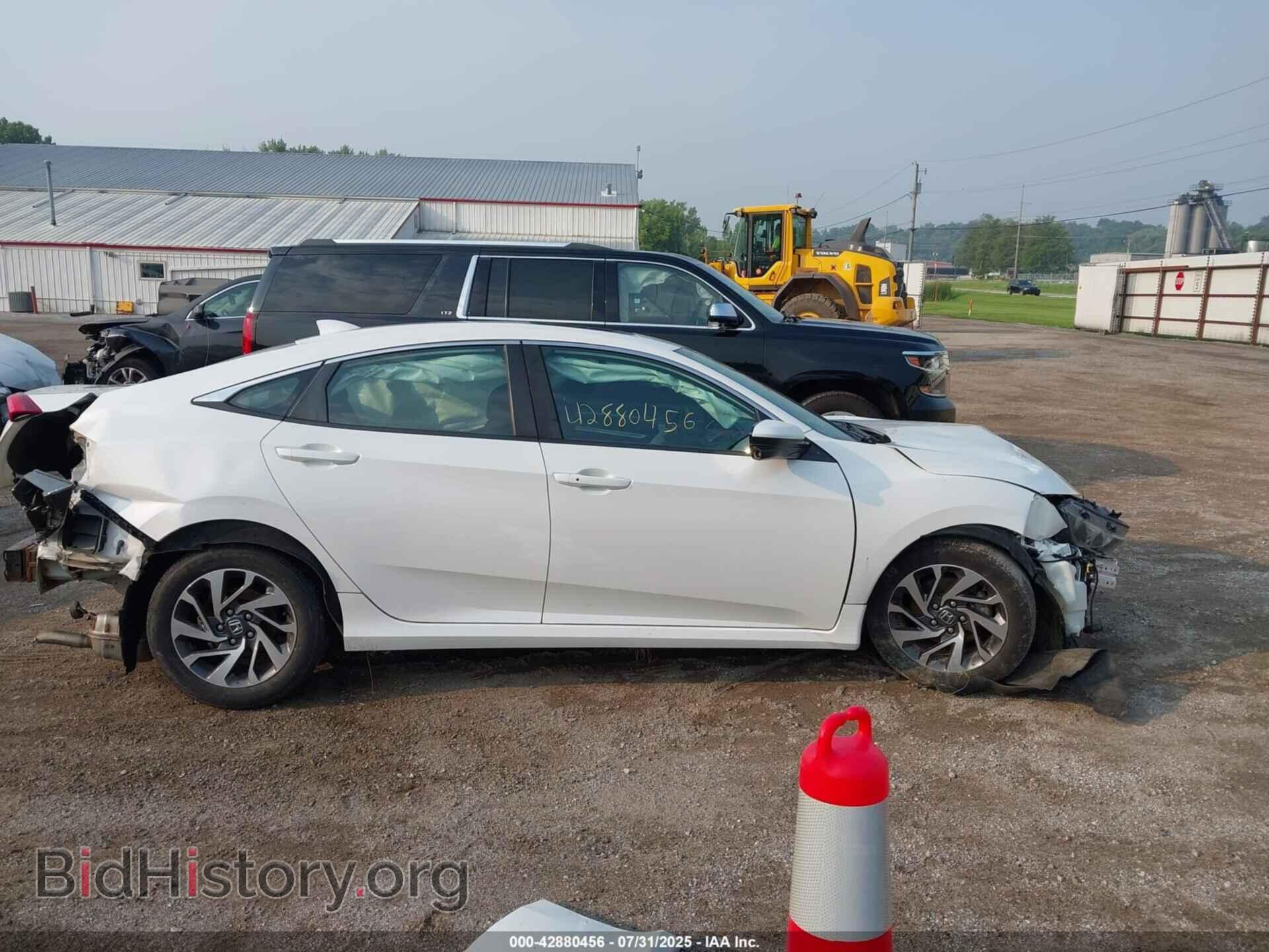 2018 HONDA CIVIC - VIN: 19XFC2F77JE005299 - Фото 14