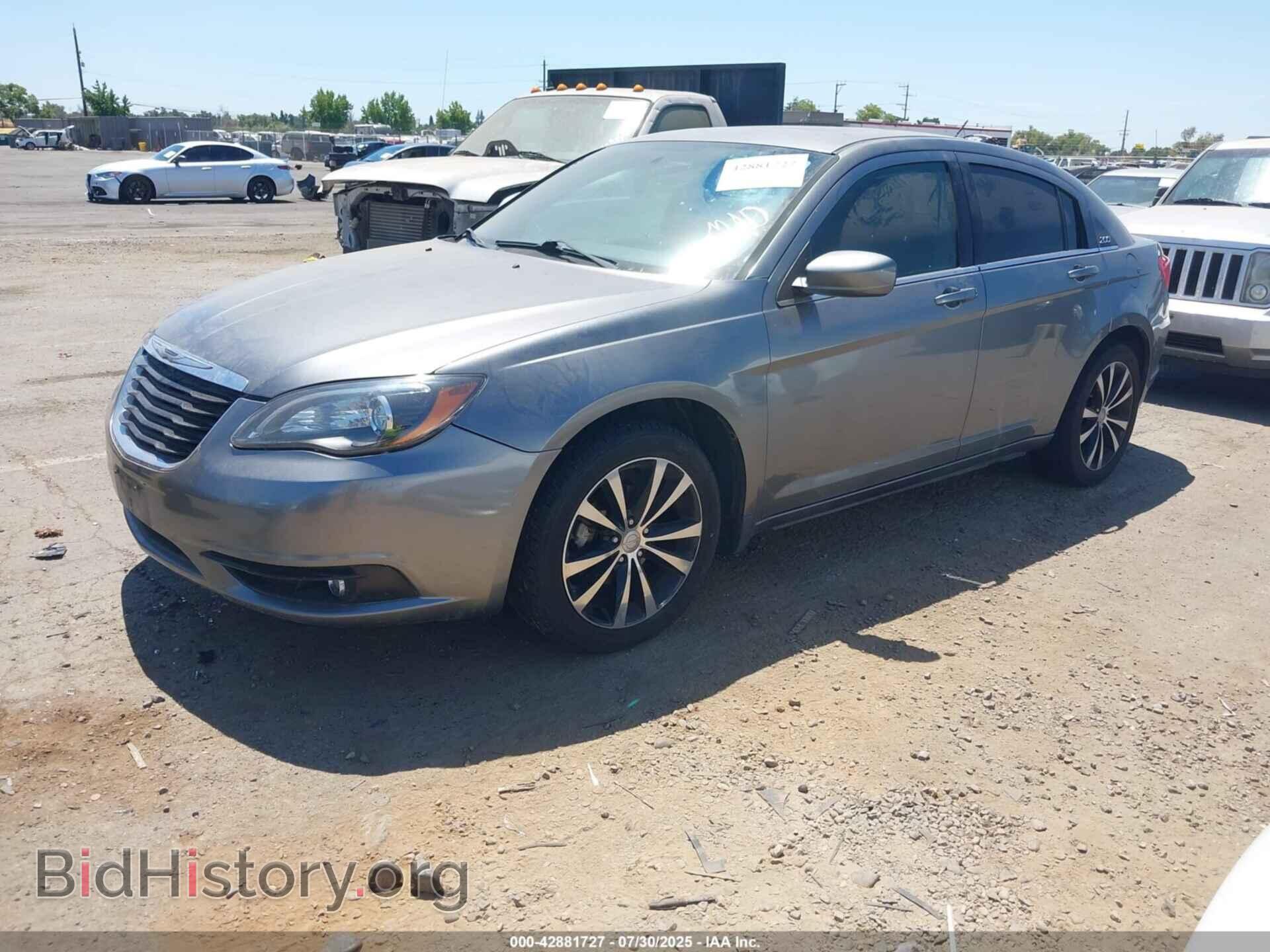2011 CHRYSLER 200 - VIN: 1C3BC8FG7BN600849 - Фото 2
