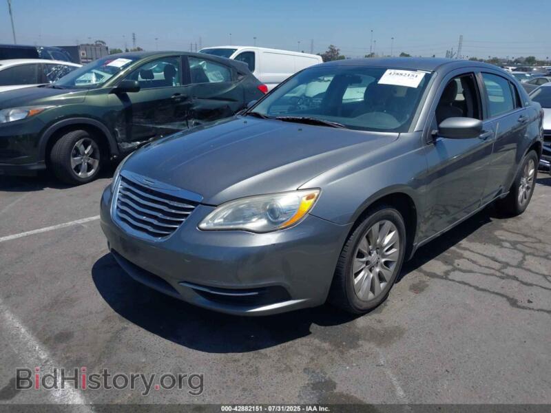 2012 Chrysler 200 (VIN 1C3CCBABXCN204428) — фото 2 из 11