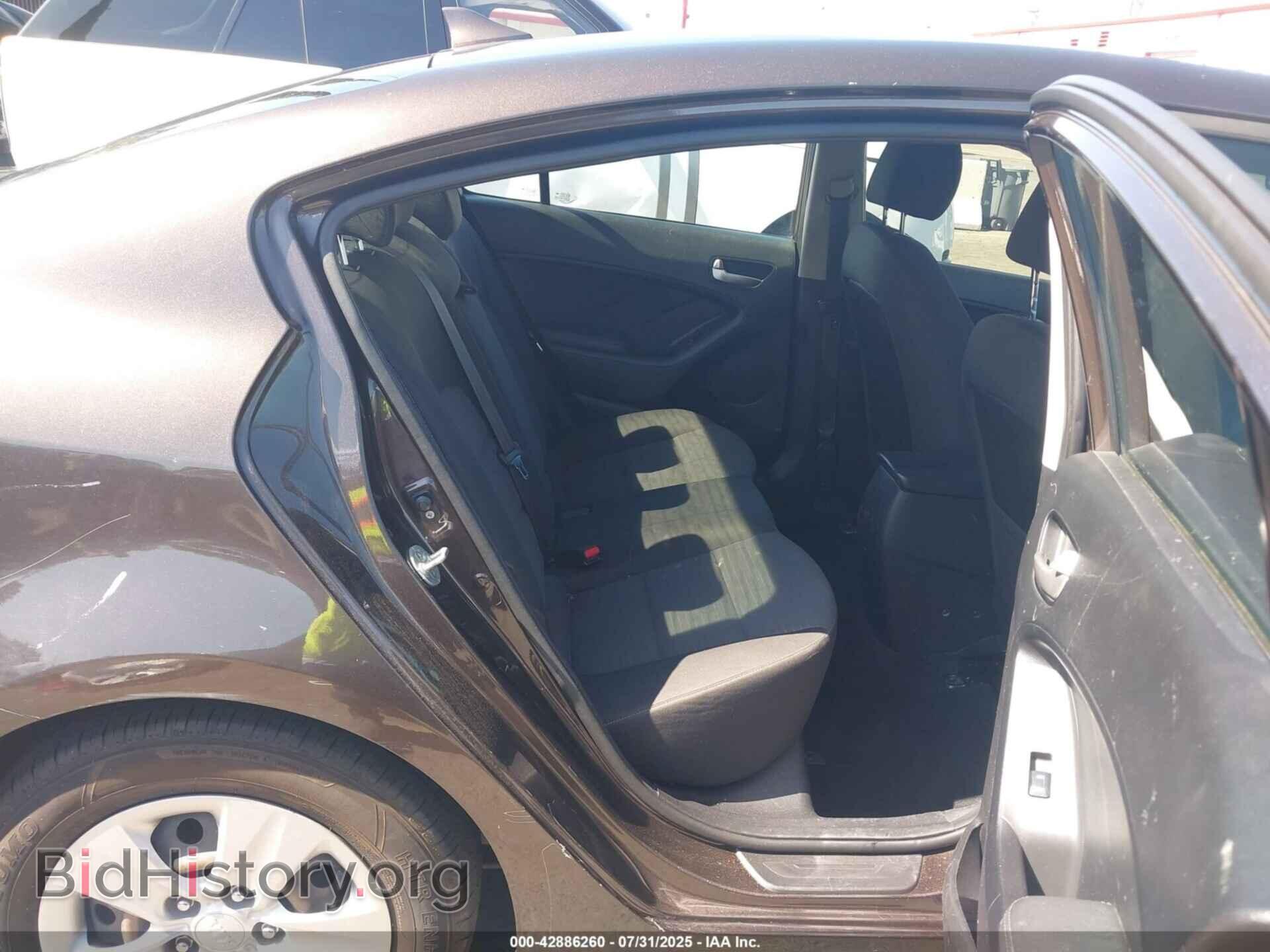 2017 KIA FORTE - VIN: 3KPFL4A72HE114850 - Фото 8