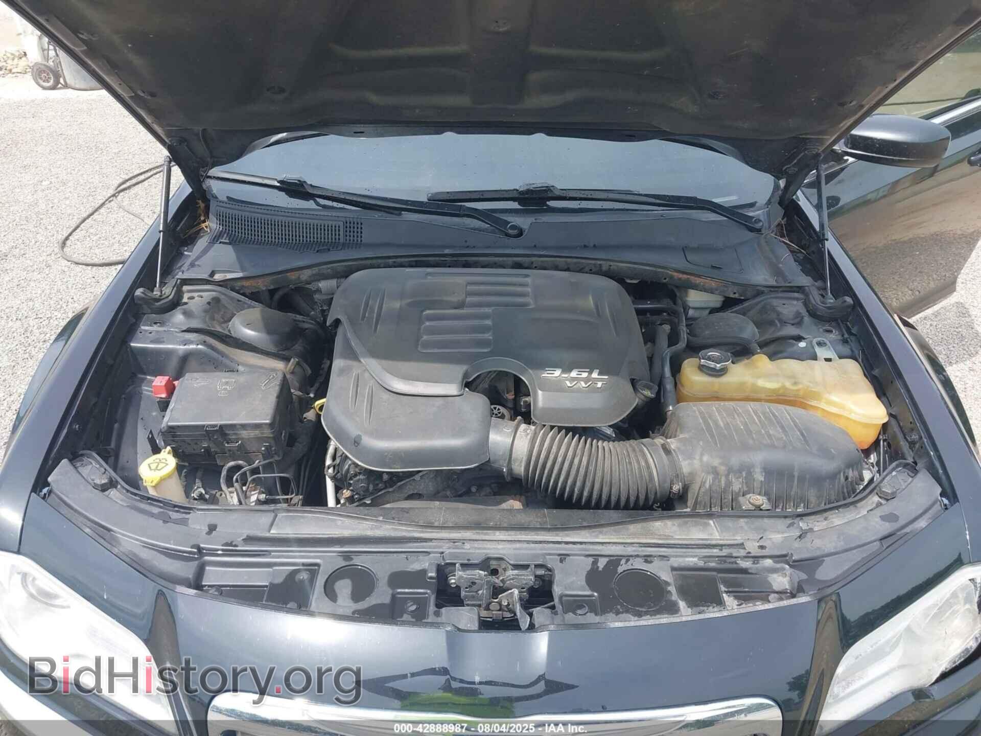 2014 CHRYSLER 300 - VIN: 2C3CCARG4EH384561 - Фото 10