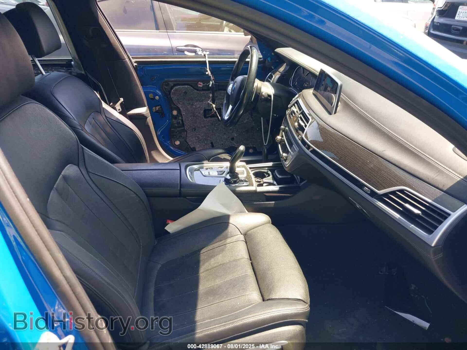 2017 BMW 740I - VIN: WBA7E2C33HG741454 - Фото 5