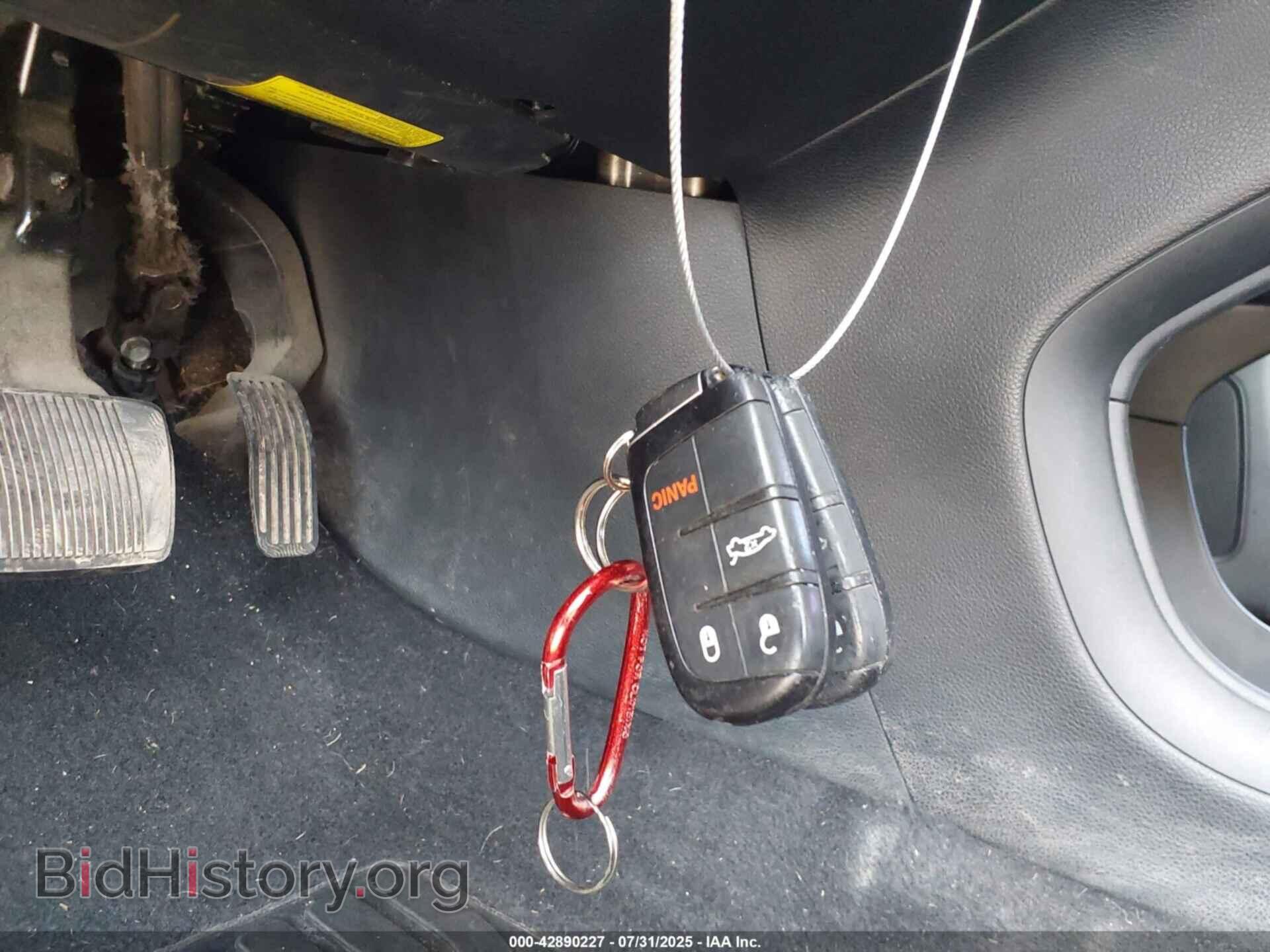 2015 CHRYSLER 200 - VIN: 1C3CCCFB0FN636173 - Фото 11