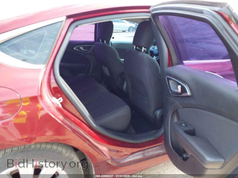 2015 Chrysler 200 (VIN 1C3CCCFB0FN636173) — photo 8 of 11