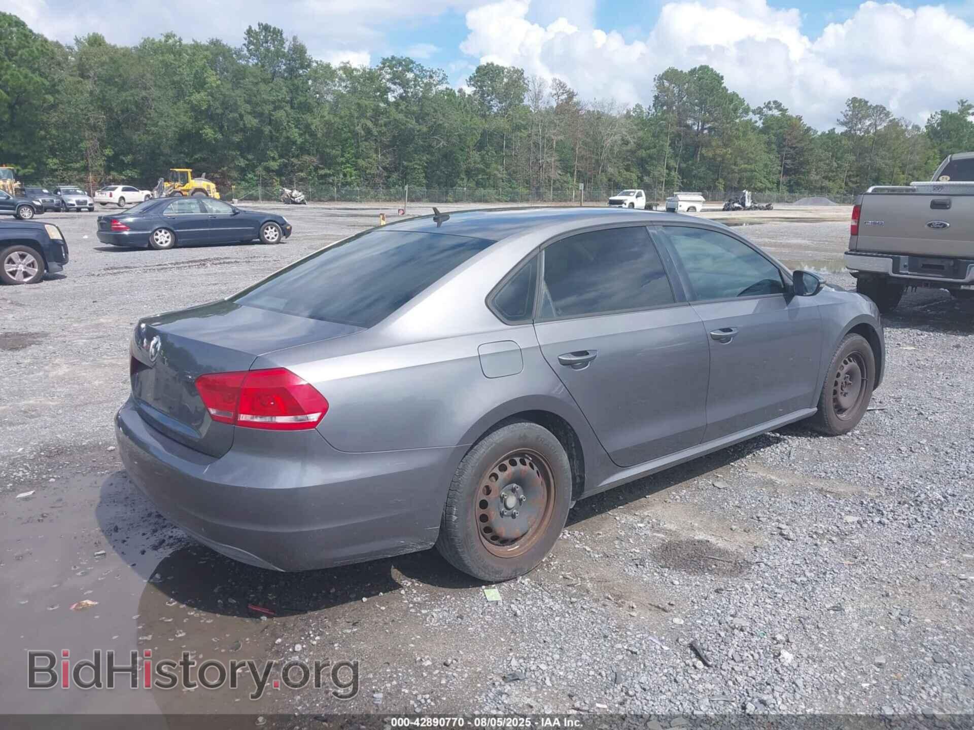 2012 VOLKSWAGEN PASSAT - VIN: 1VWAP7A32CC032921 - Фото 4