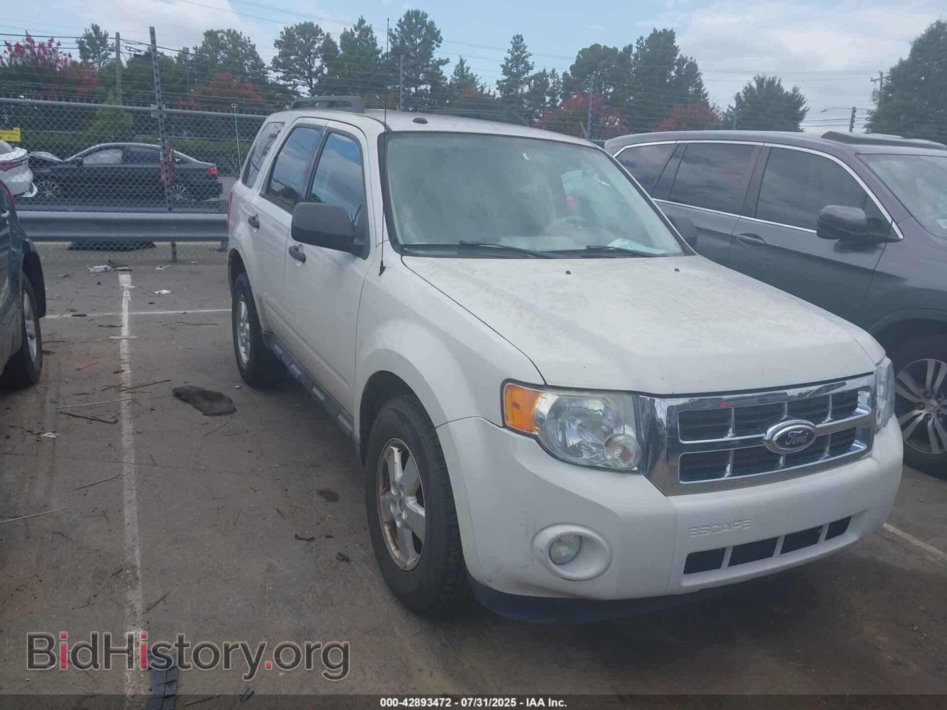 Фотография 1FMCU0D7XAKD34093 - FORD ESCAPE 2010
