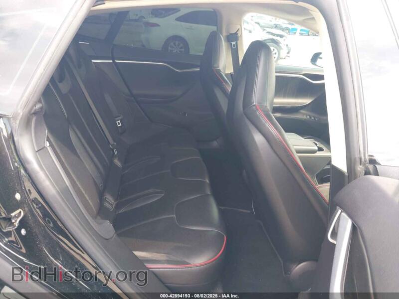 2013 Tesla MODEL S (VIN 5YJSA1DP5DFP11140) — фото 8 из 18