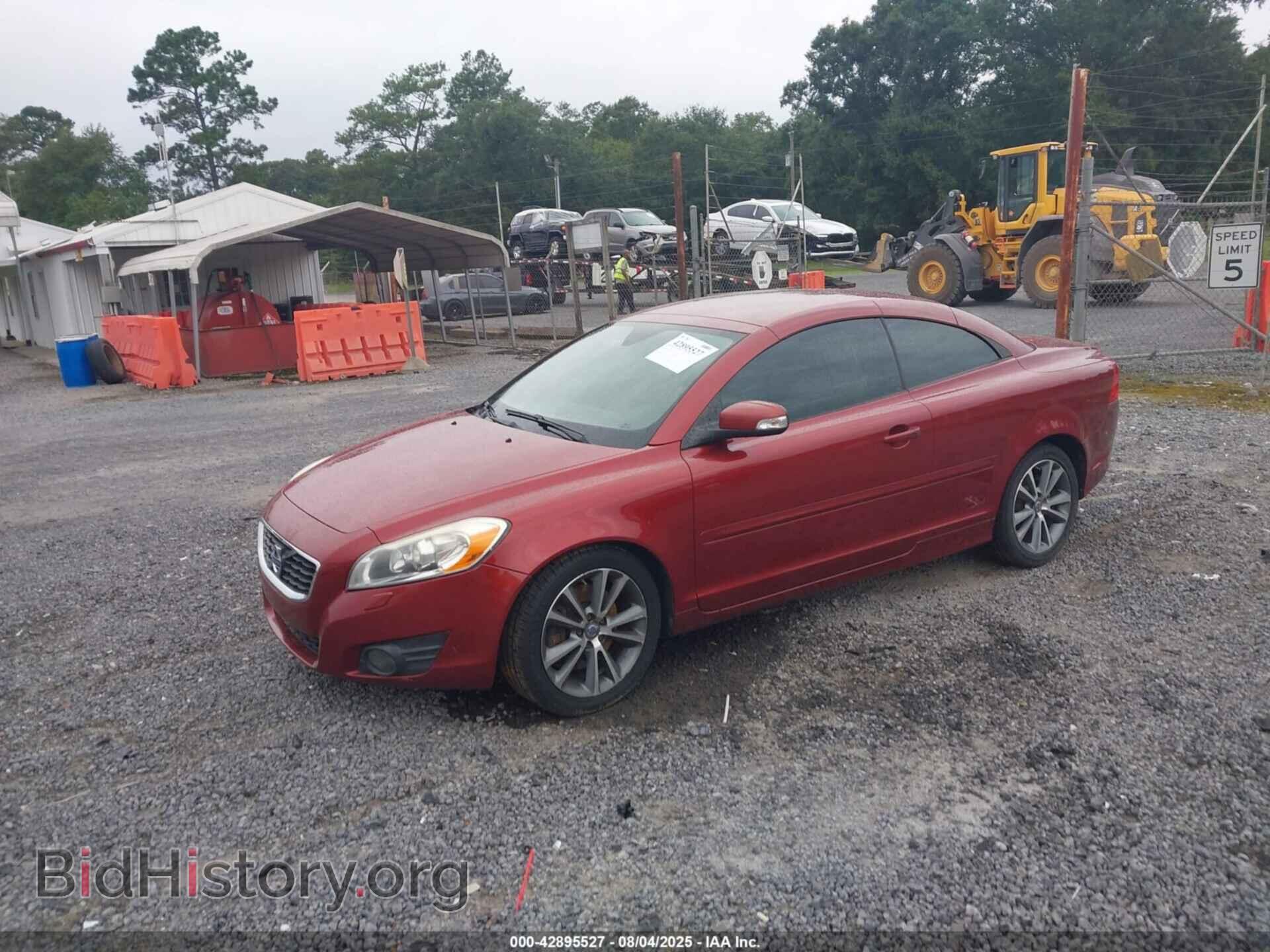 2011 VOLVO C70 - VIN: YV1672MC7BJ114977 - Фото 2
