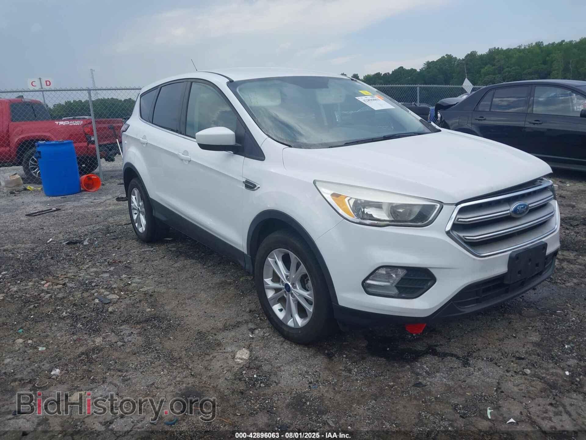 Фотография 1FMCU0GD6HUE77090 - FORD ESCAPE 2017