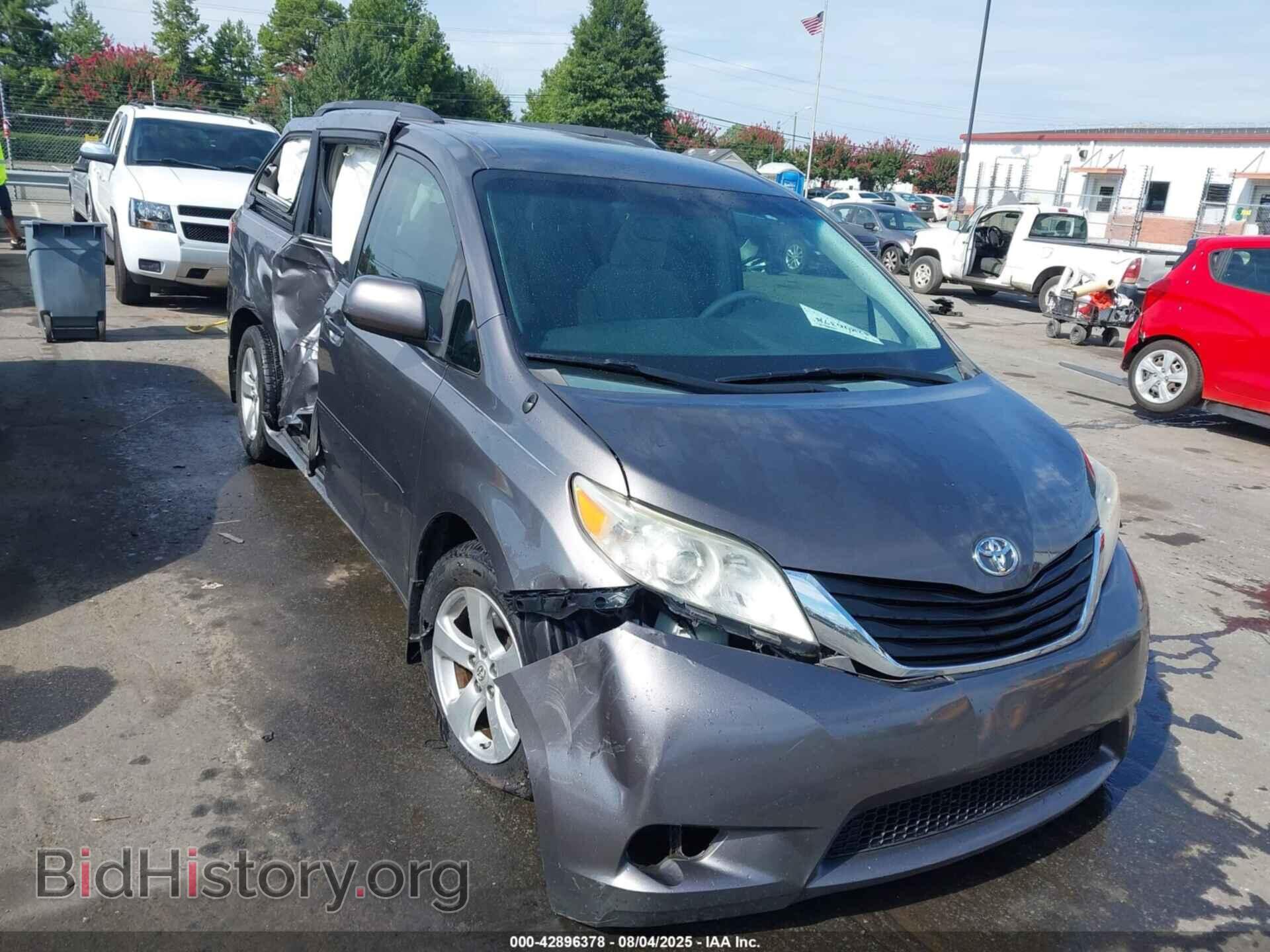 Фотография 5TDKK3DC8DS322915 - TOYOTA SIENNA 2013