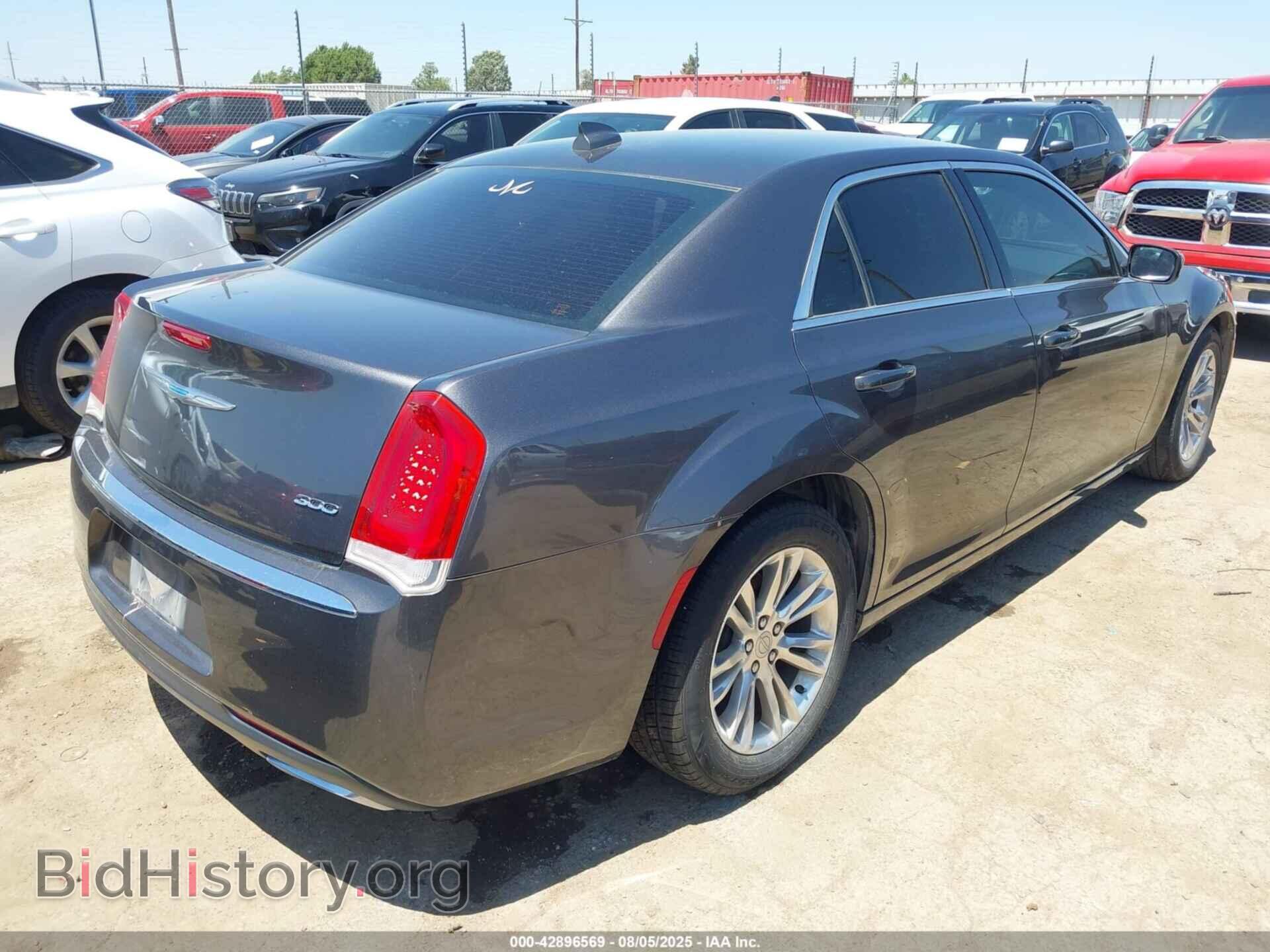 2018 CHRYSLER 300 - VIN: 2C3CCAAG5JH275709 - Фото 4