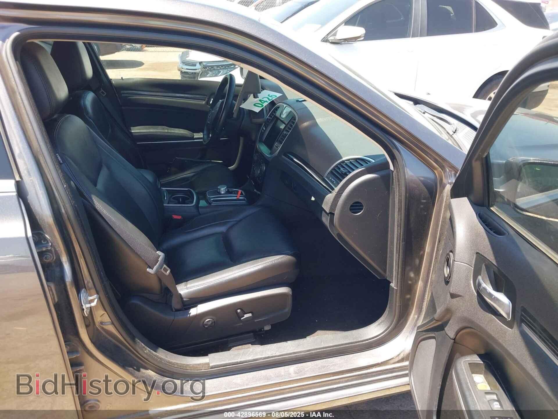 2018 CHRYSLER 300 - VIN: 2C3CCAAG5JH275709 - Фото 5